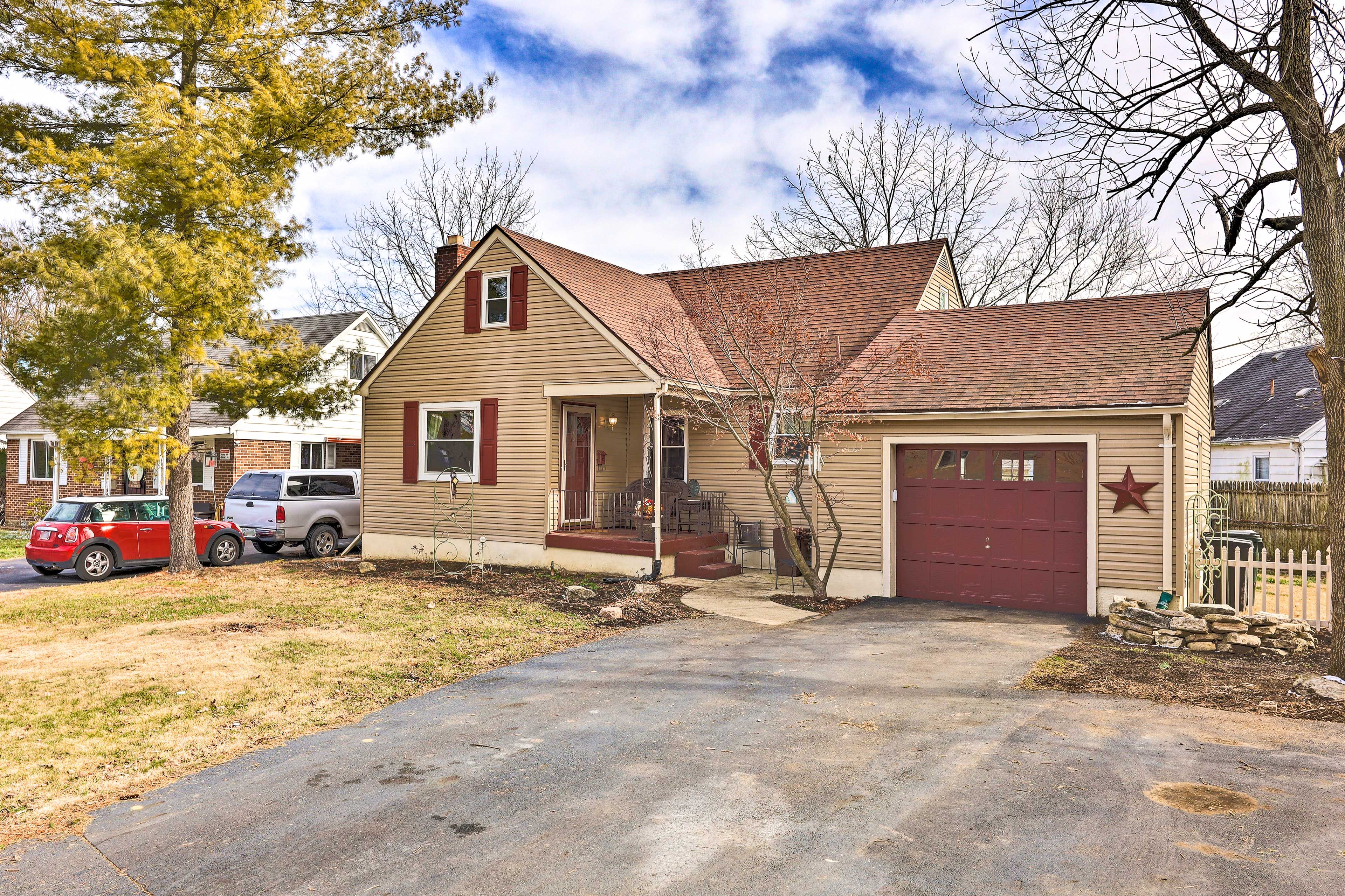 Parking | Driveway (7 Vehicles) | RV Parking | No Garage Access
