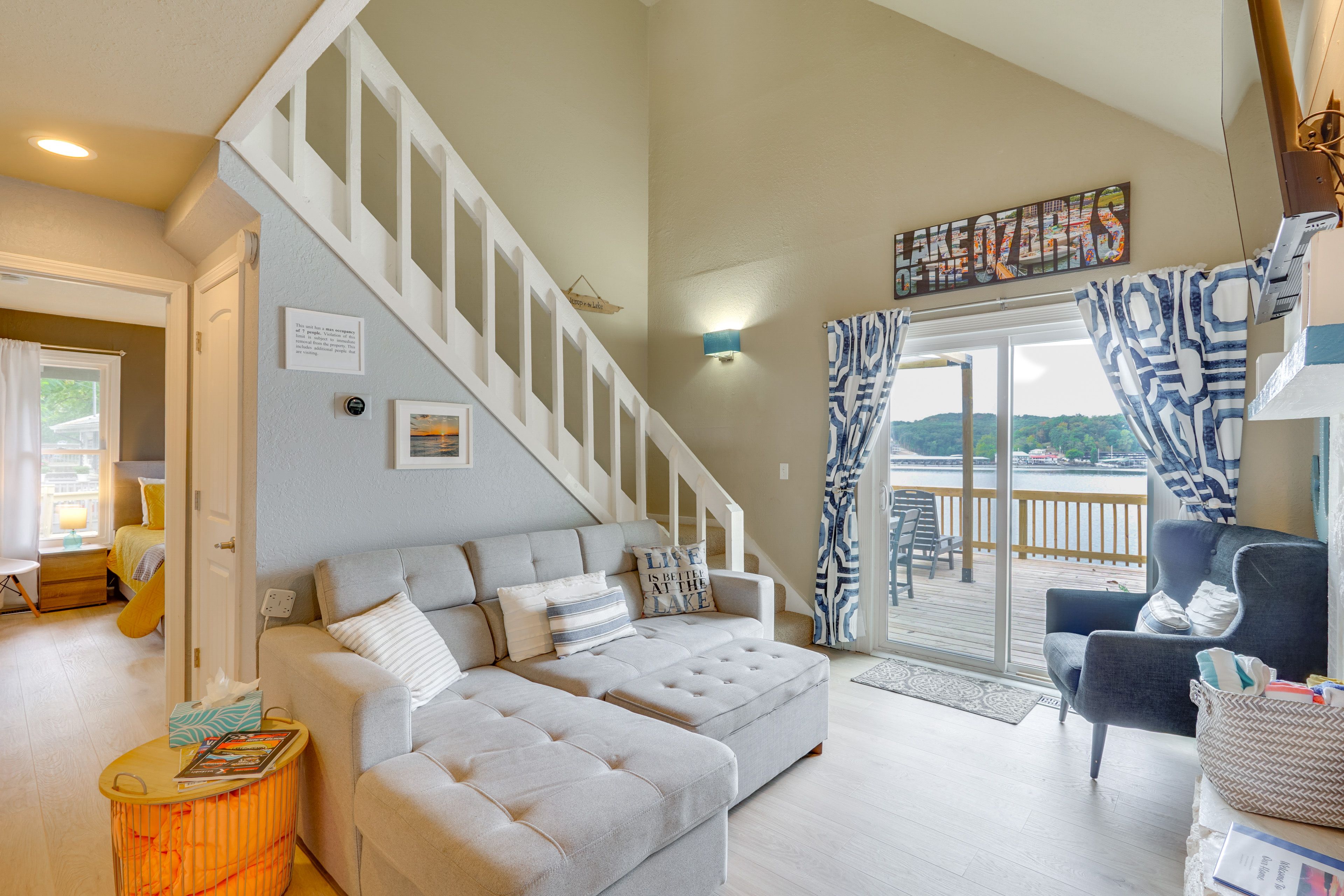 Living Area | Full Sleeper Sofa | Smart TV | Fireplace | Pack 'n Play