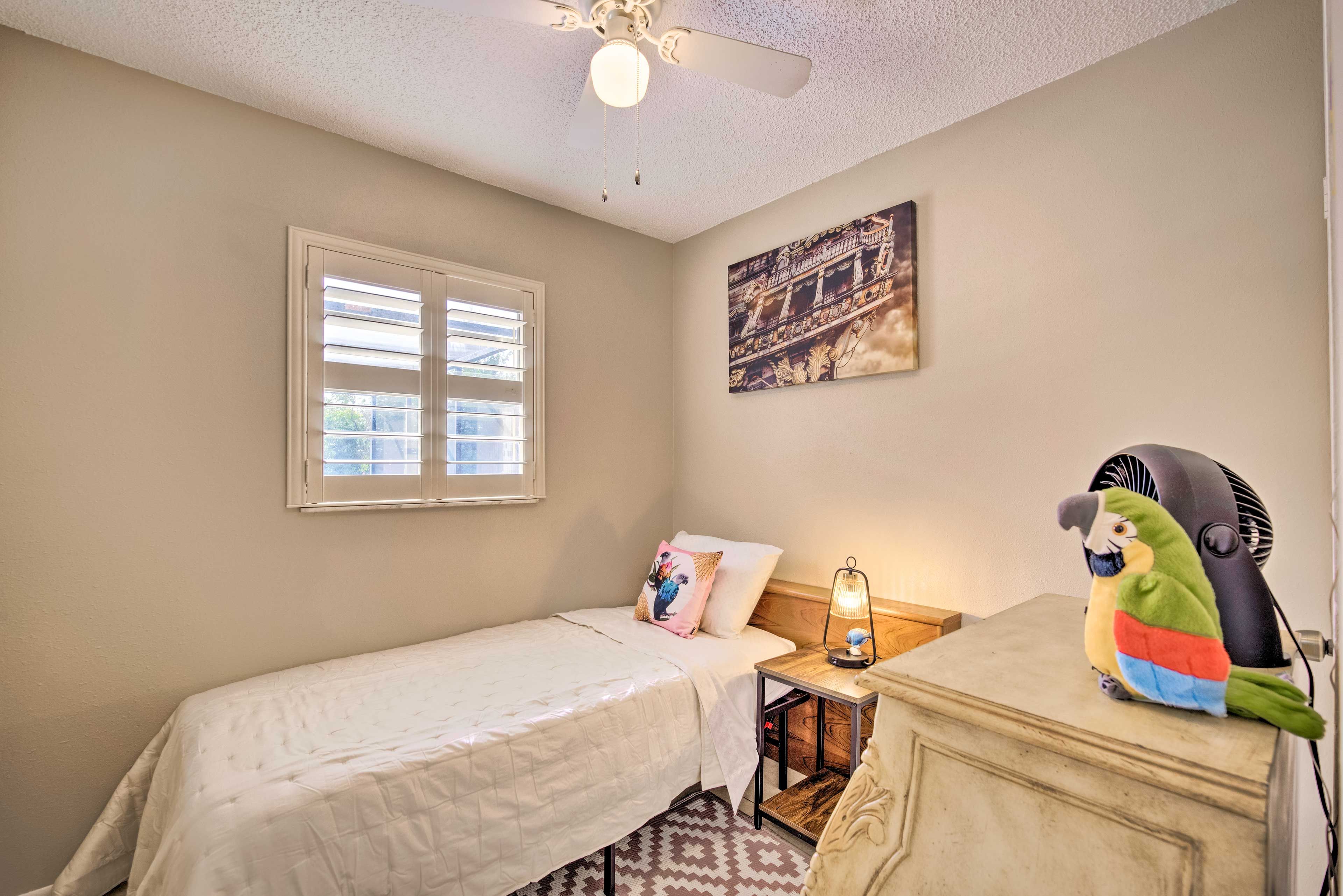 Bedroom 3 | Twin Bed