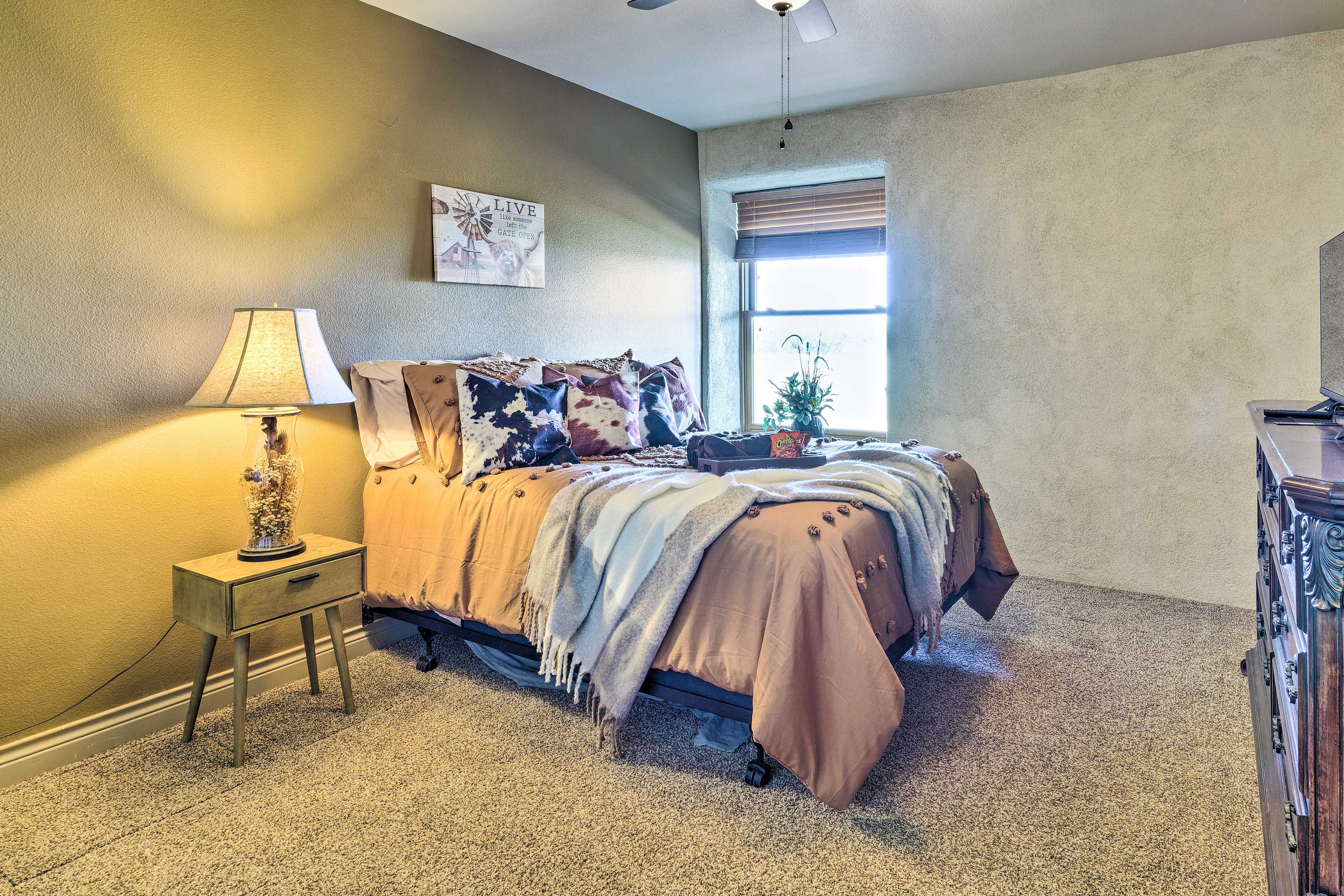 Bedroom 4 | Full Bed | Ceiling Fans