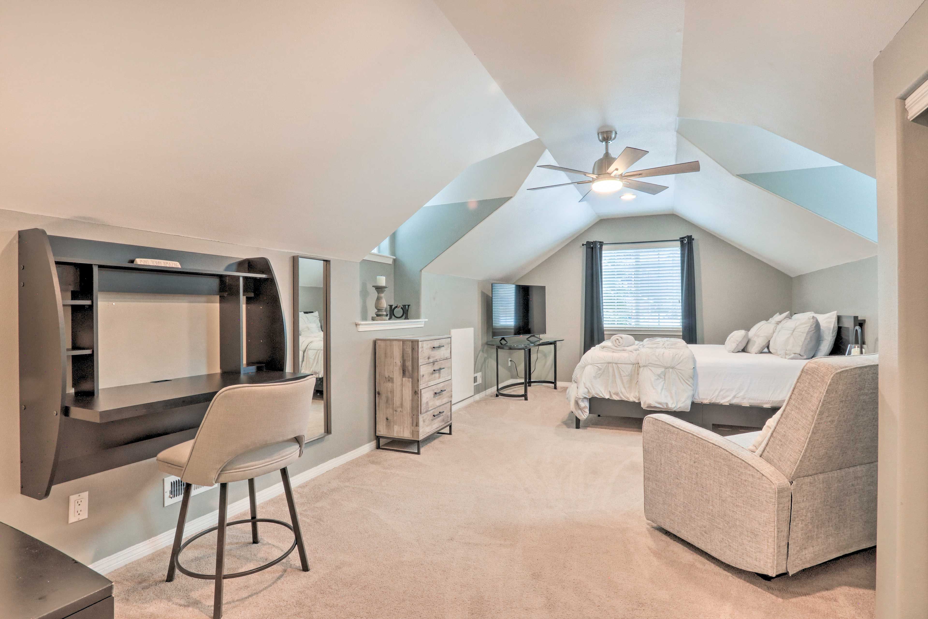 Bedroom 4 | 2nd Floor | California King Bed | Smart TV