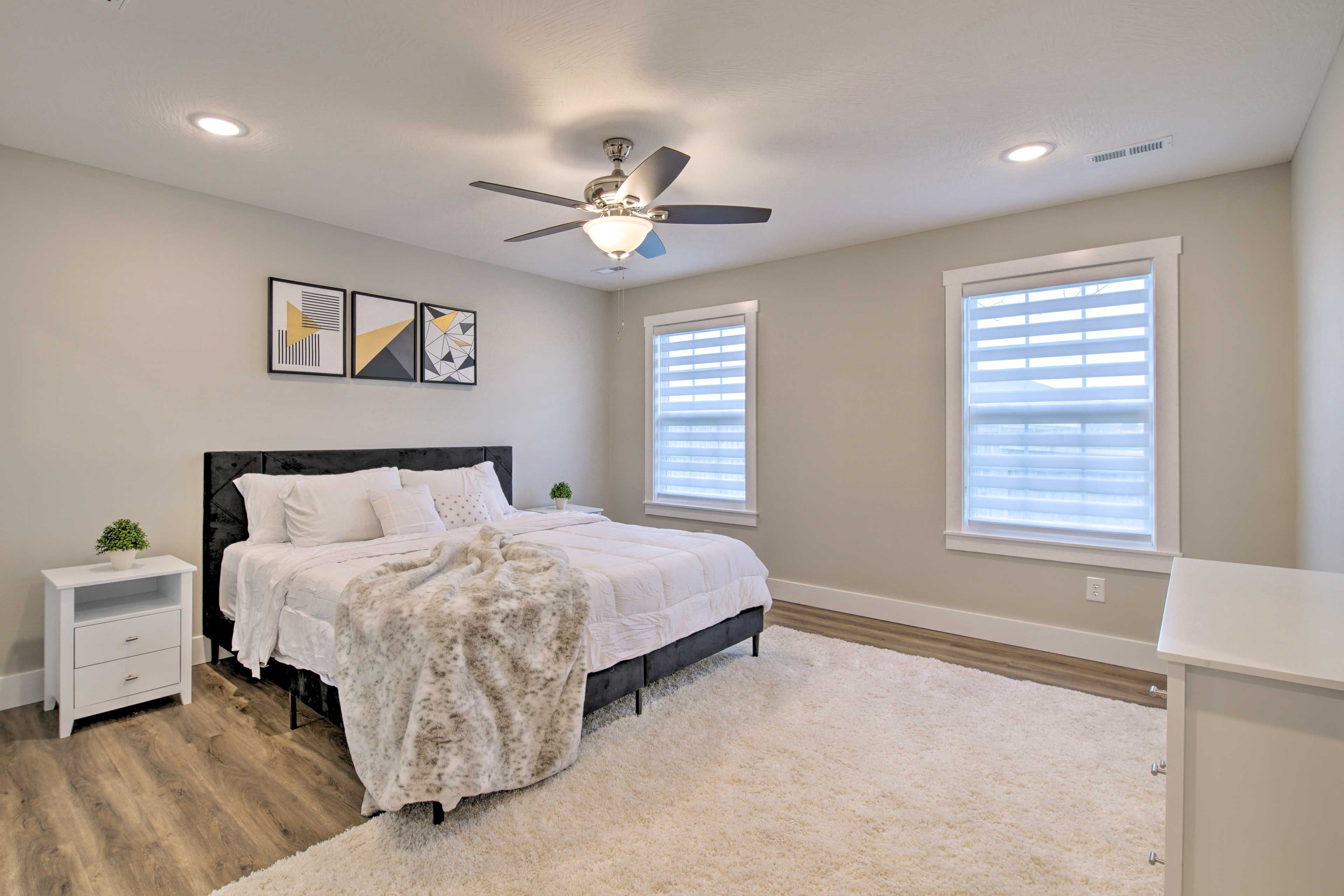 Bedroom 1 | King Bed | En-Suite Bathroom | Walk-In Closet