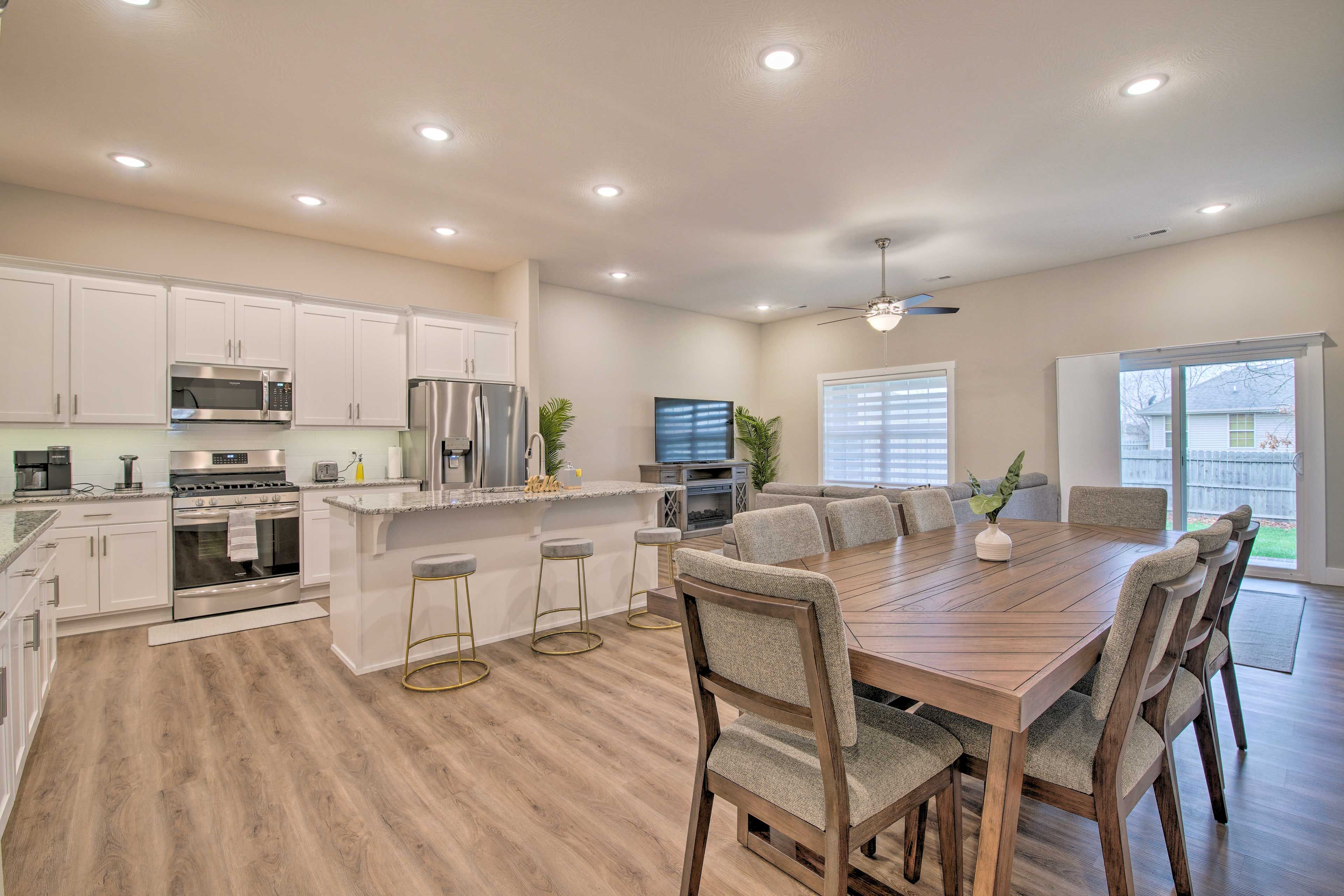 Ozark Vacation Rental | 3BR | 2BA | 1,550 Sq Ft | Step-Free Access