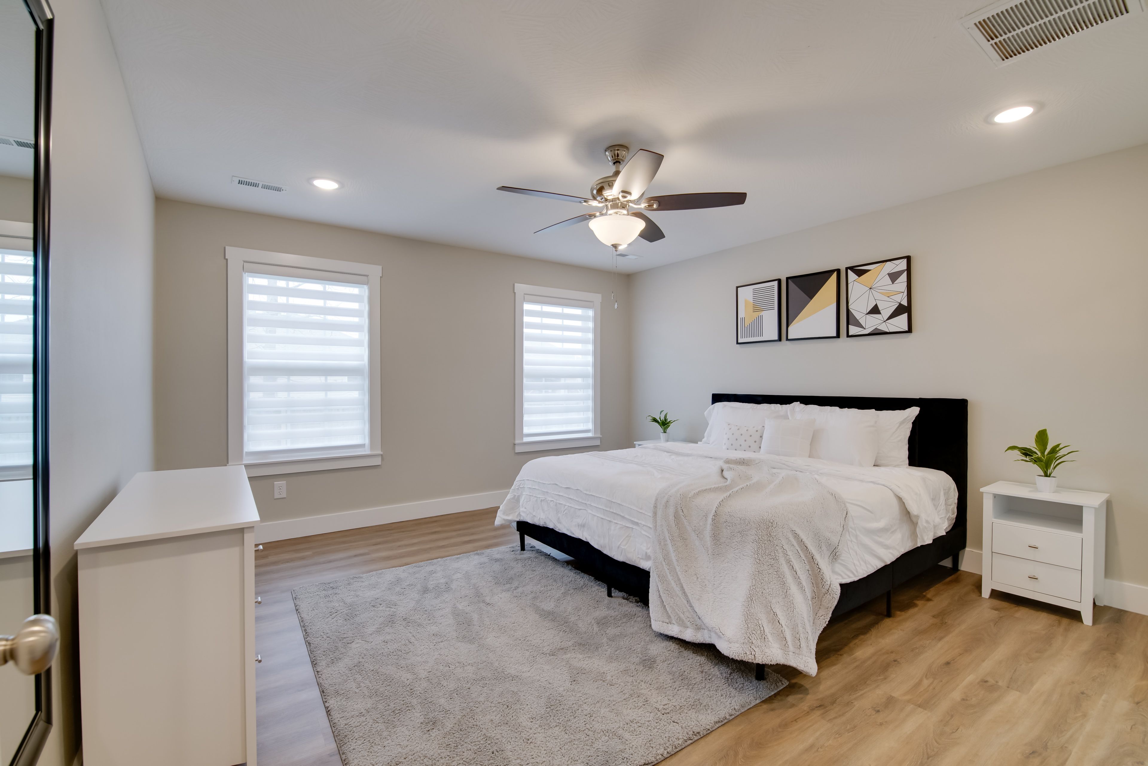 Bedroom 1 | King Bed | En-Suite Bathroom