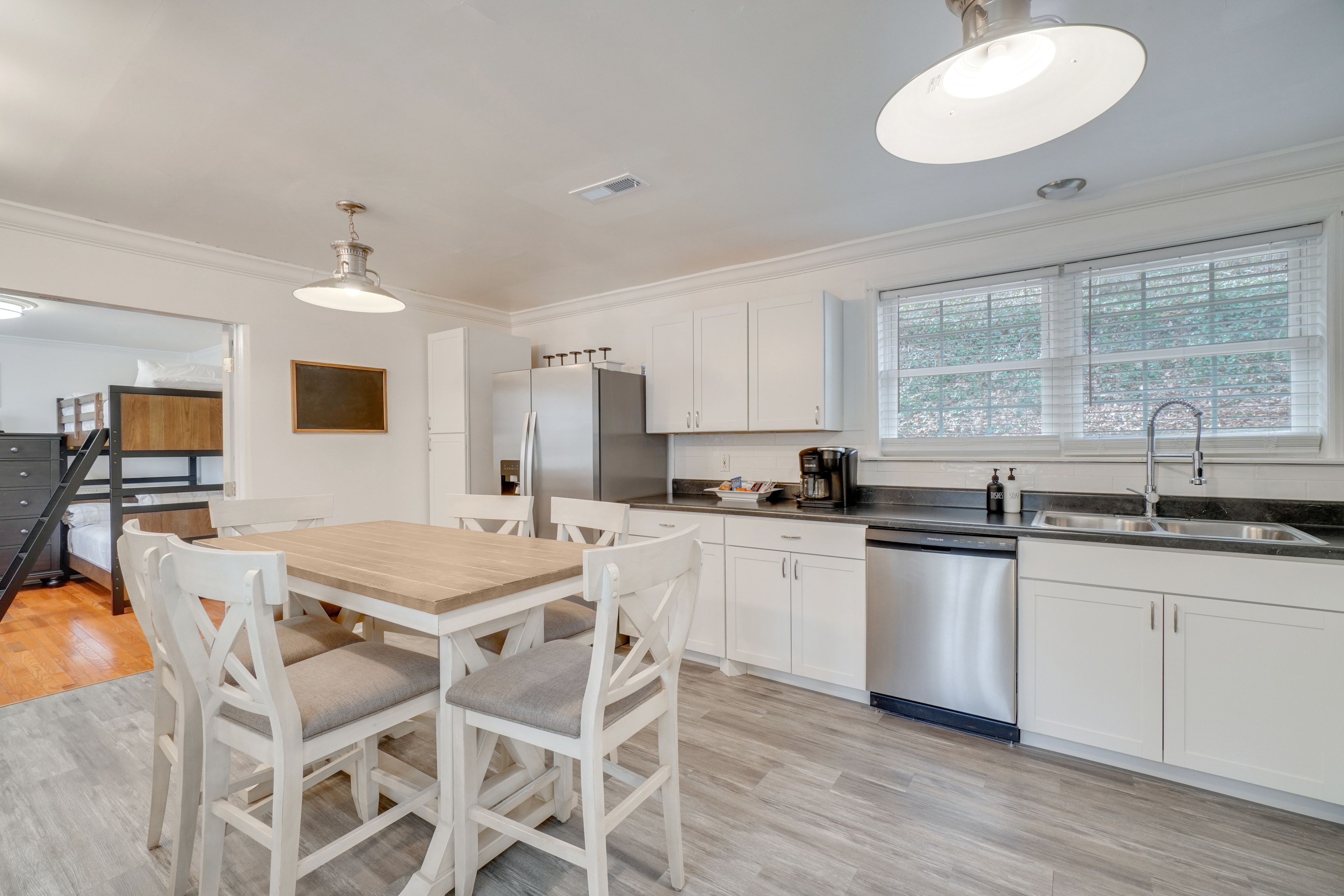 Kitchen & Dining Area | Slow Cooker