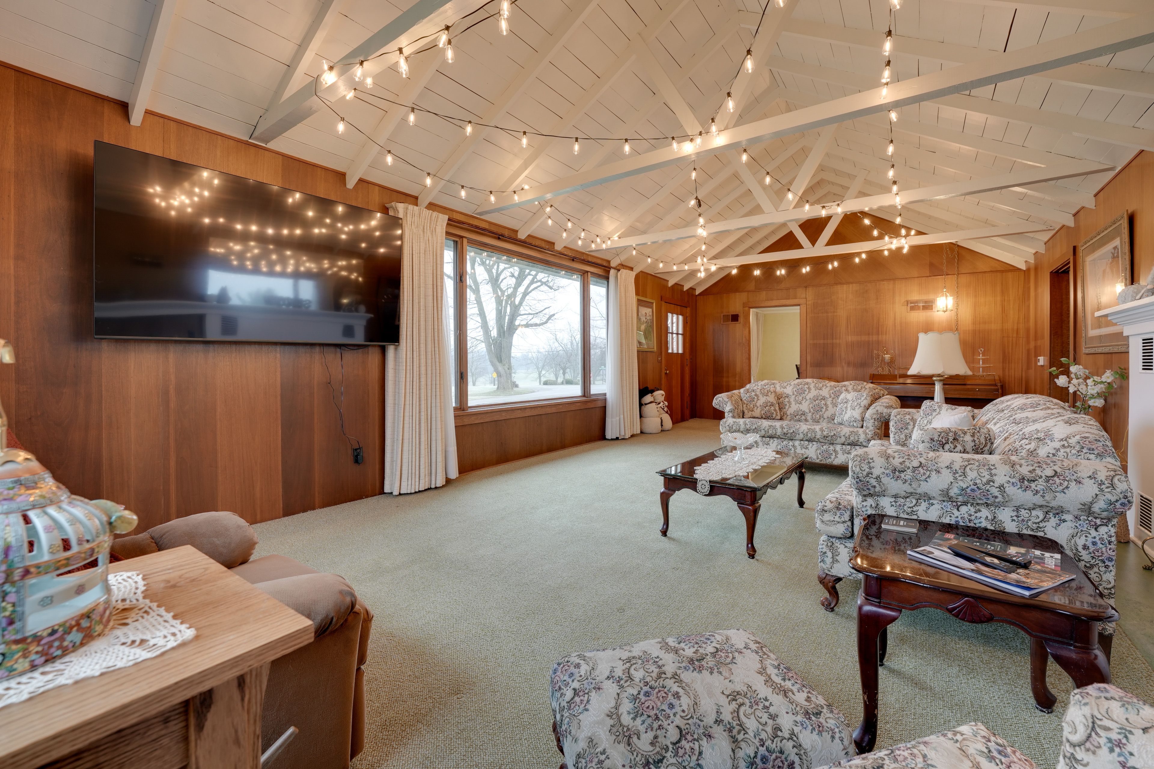 Hillsdale Vacation Rental | 4BR | 2BA | 3,000 Sq Ft | Stairs Required