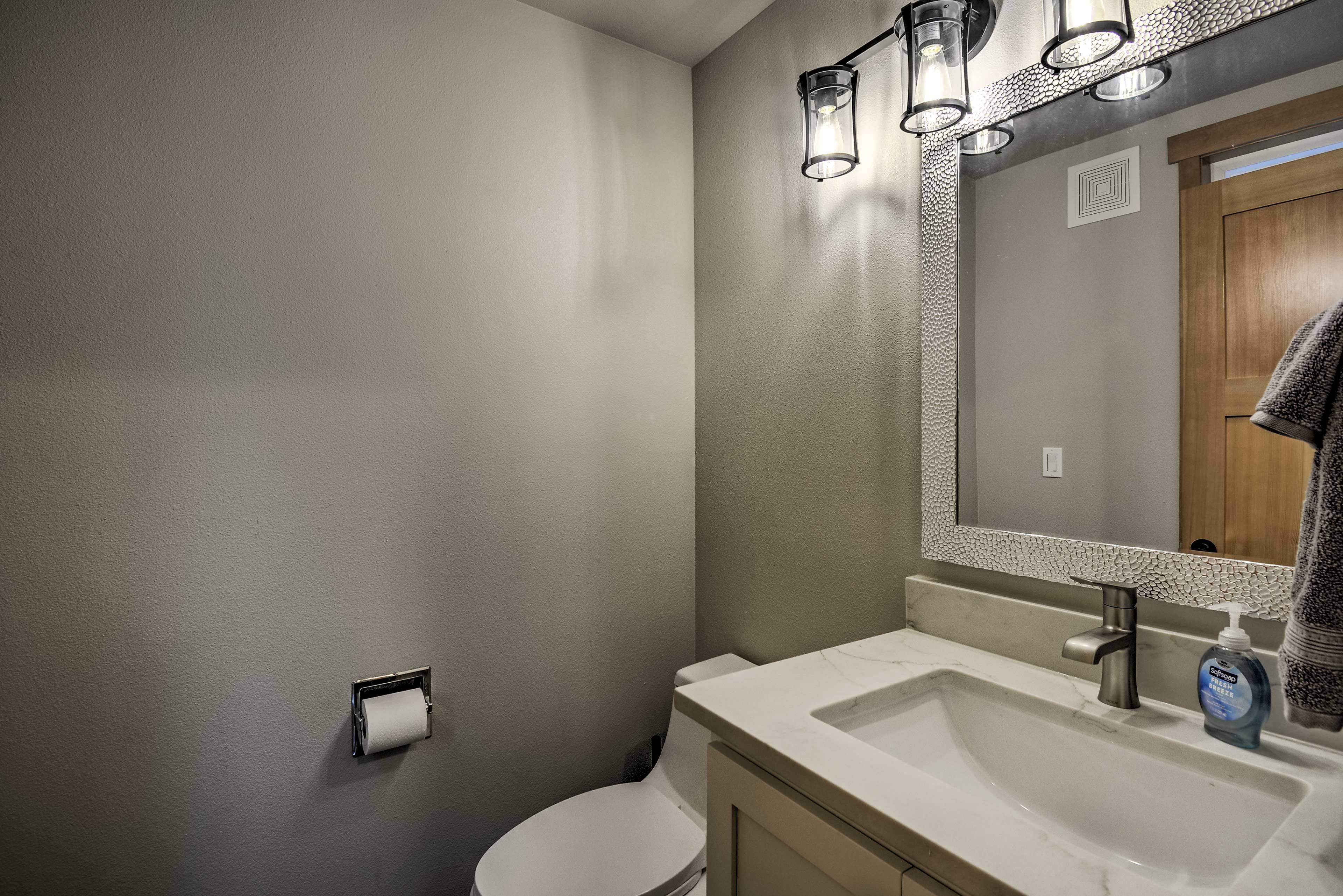 Half Bathroom | Main Floor