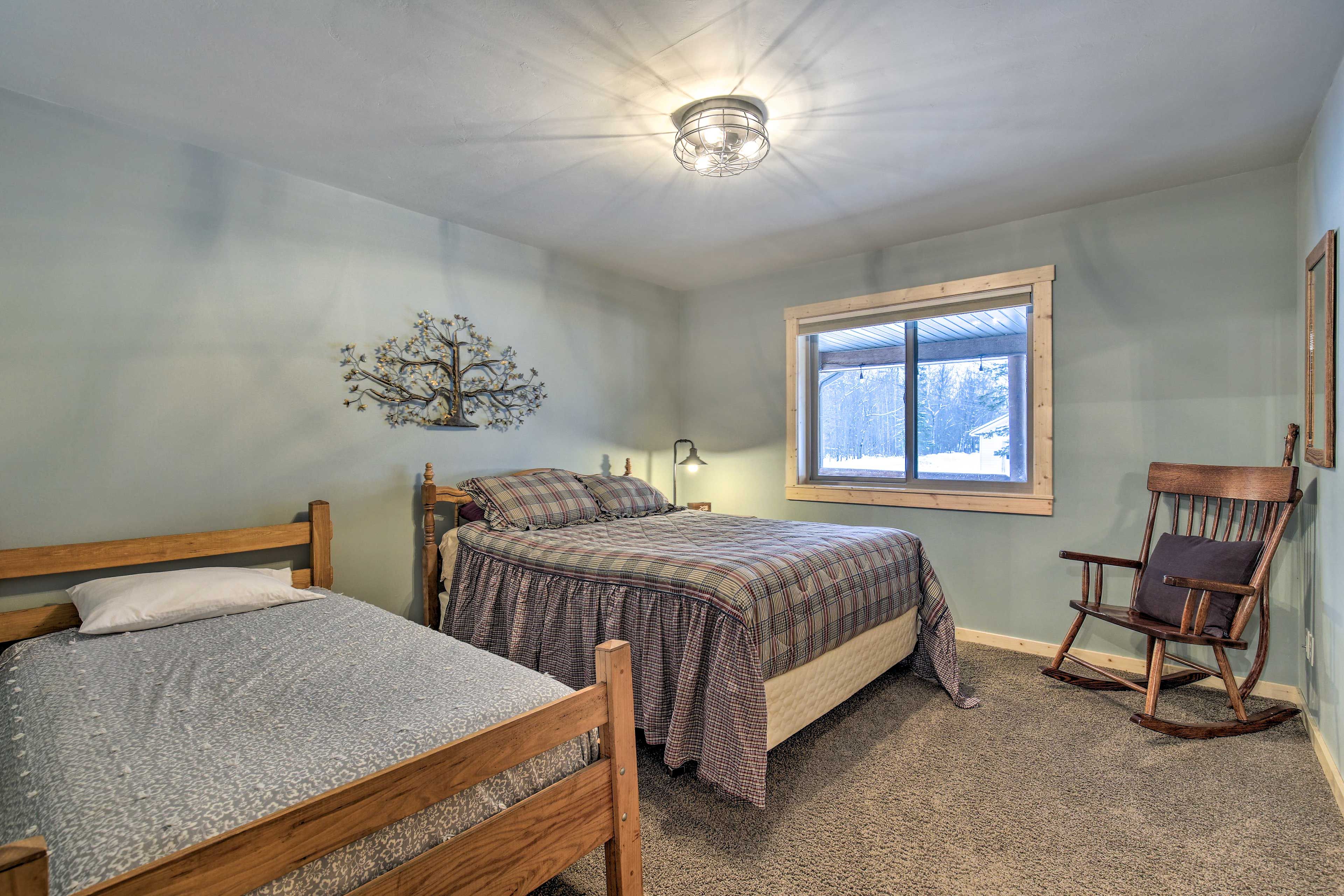 Bedroom 1 | Main Level | Queen Bed | Twin Bed | Linens Provided