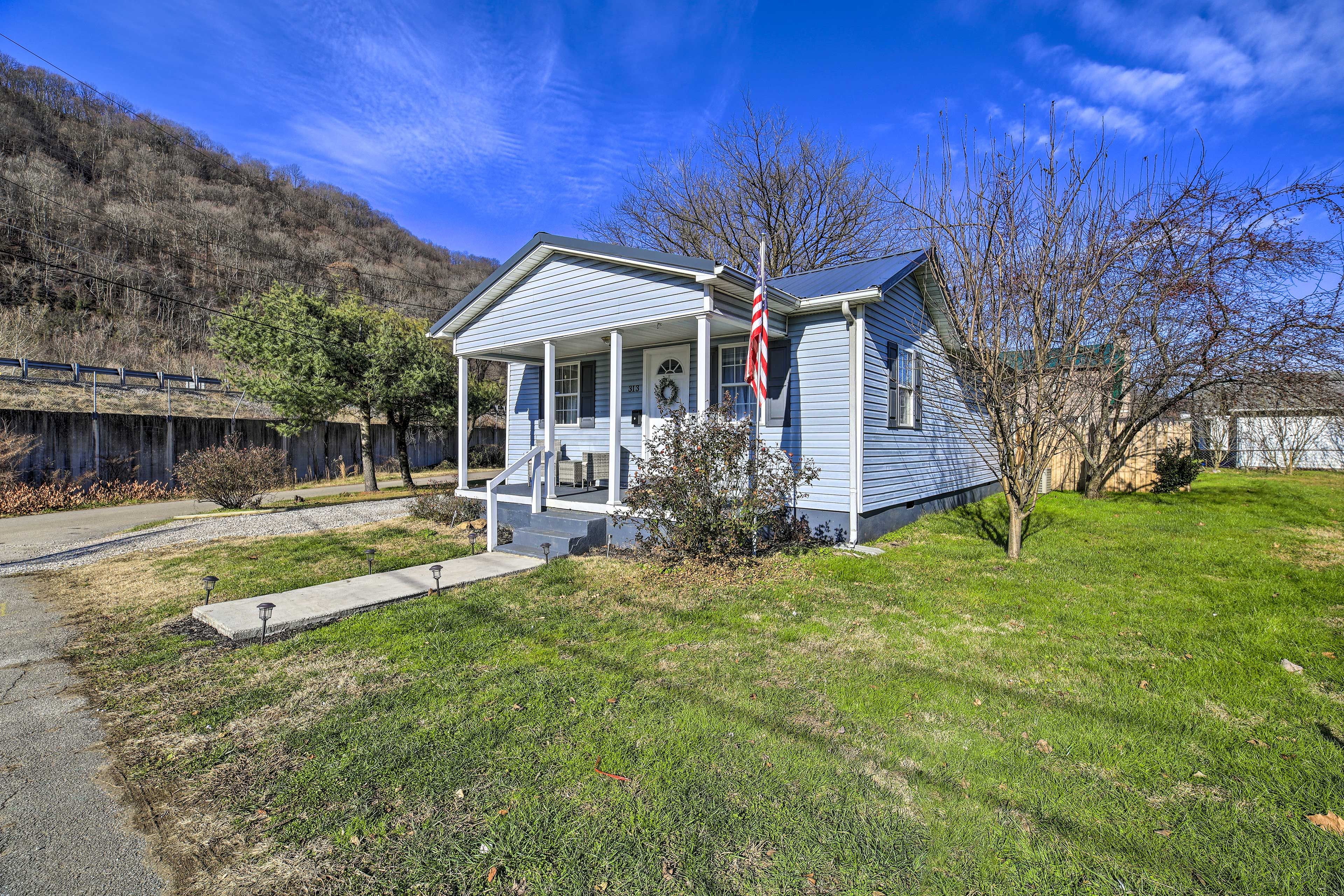 Charleston Vacation Rental | 3BR | 1BA | Stairs Required | 1,000 Sq Ft
