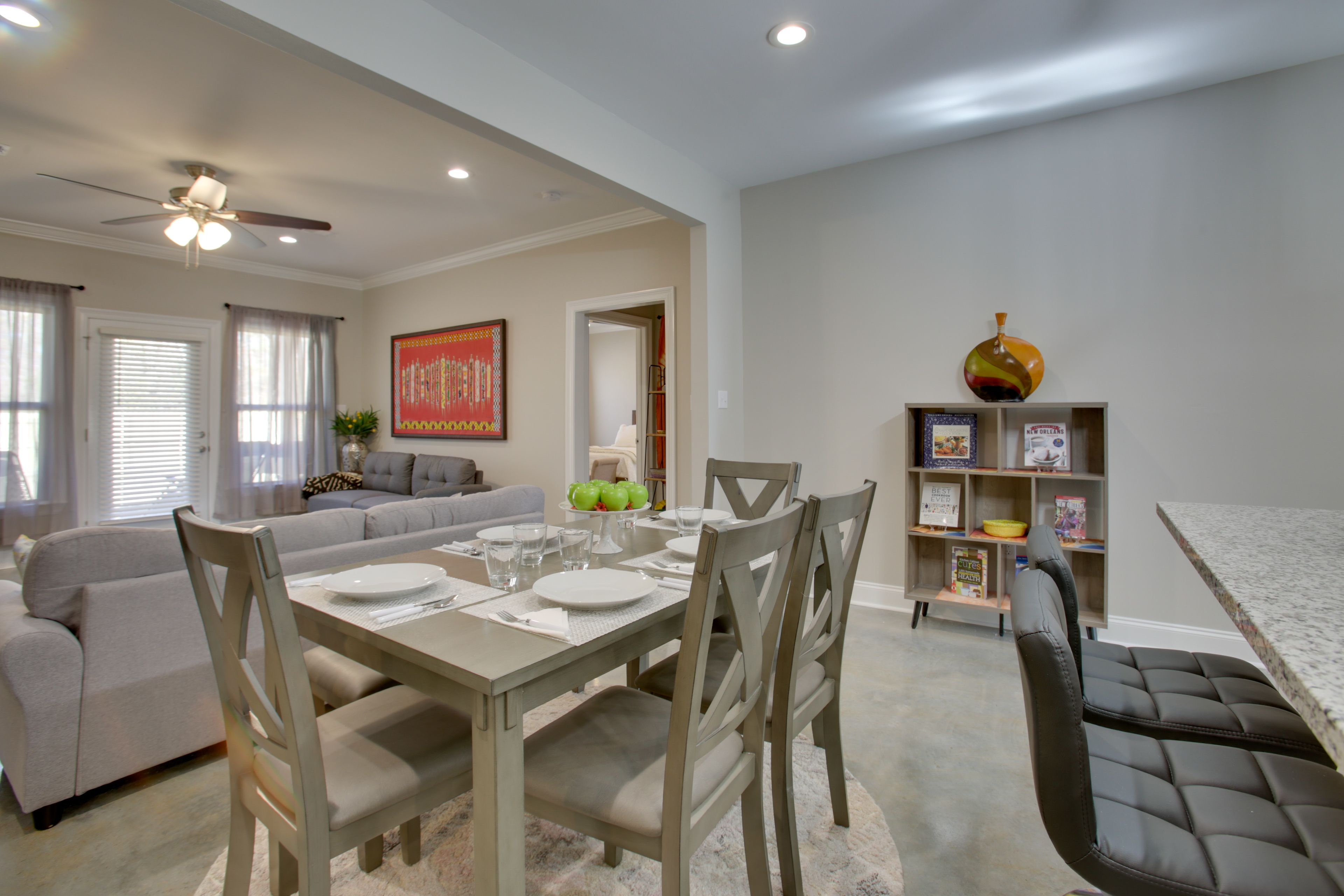 Dining Area | Dishware & Flatware Provided | Free WiFi