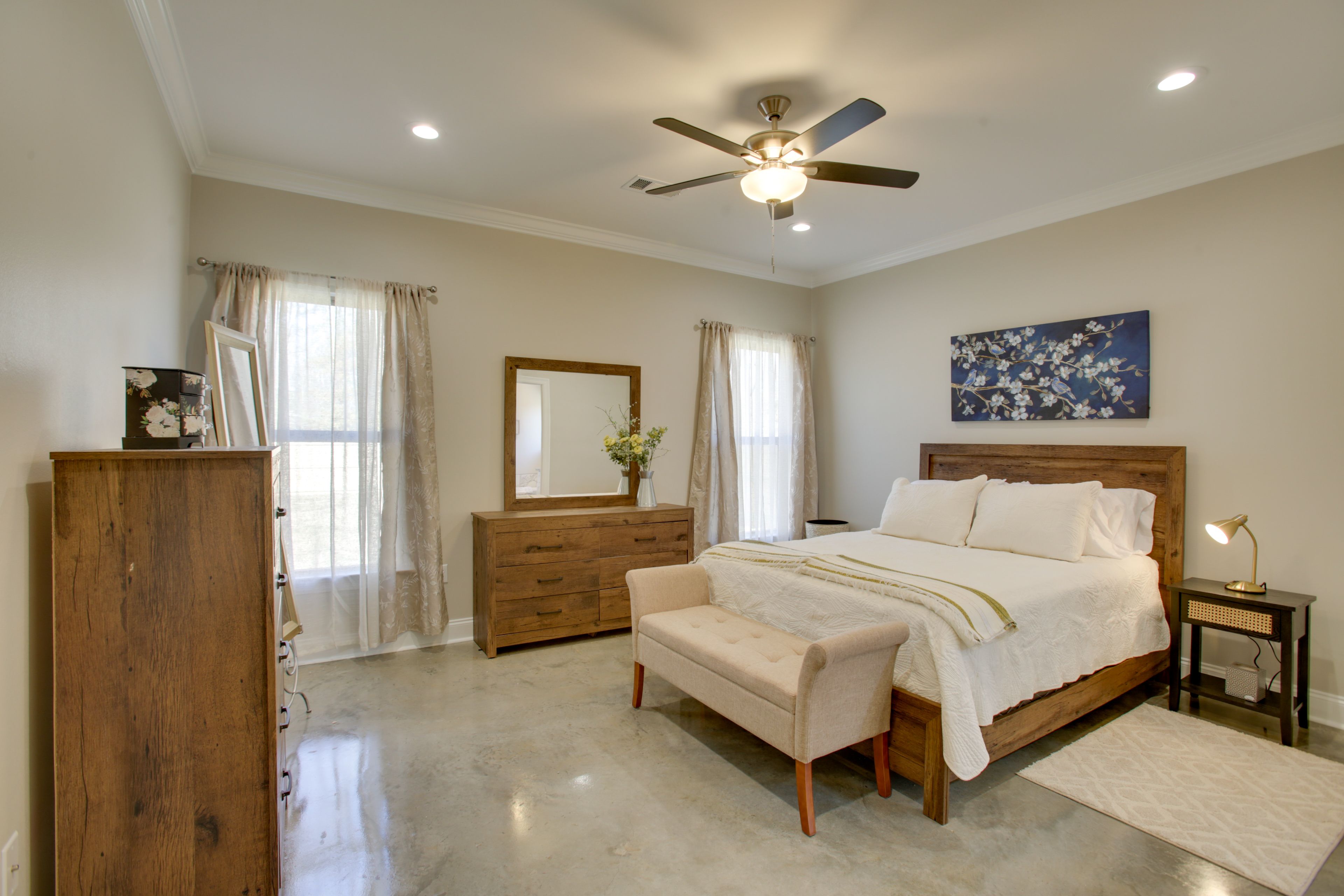 Bedroom 1 | Queen Bed | Linens Provided | En-Suite Bathroom