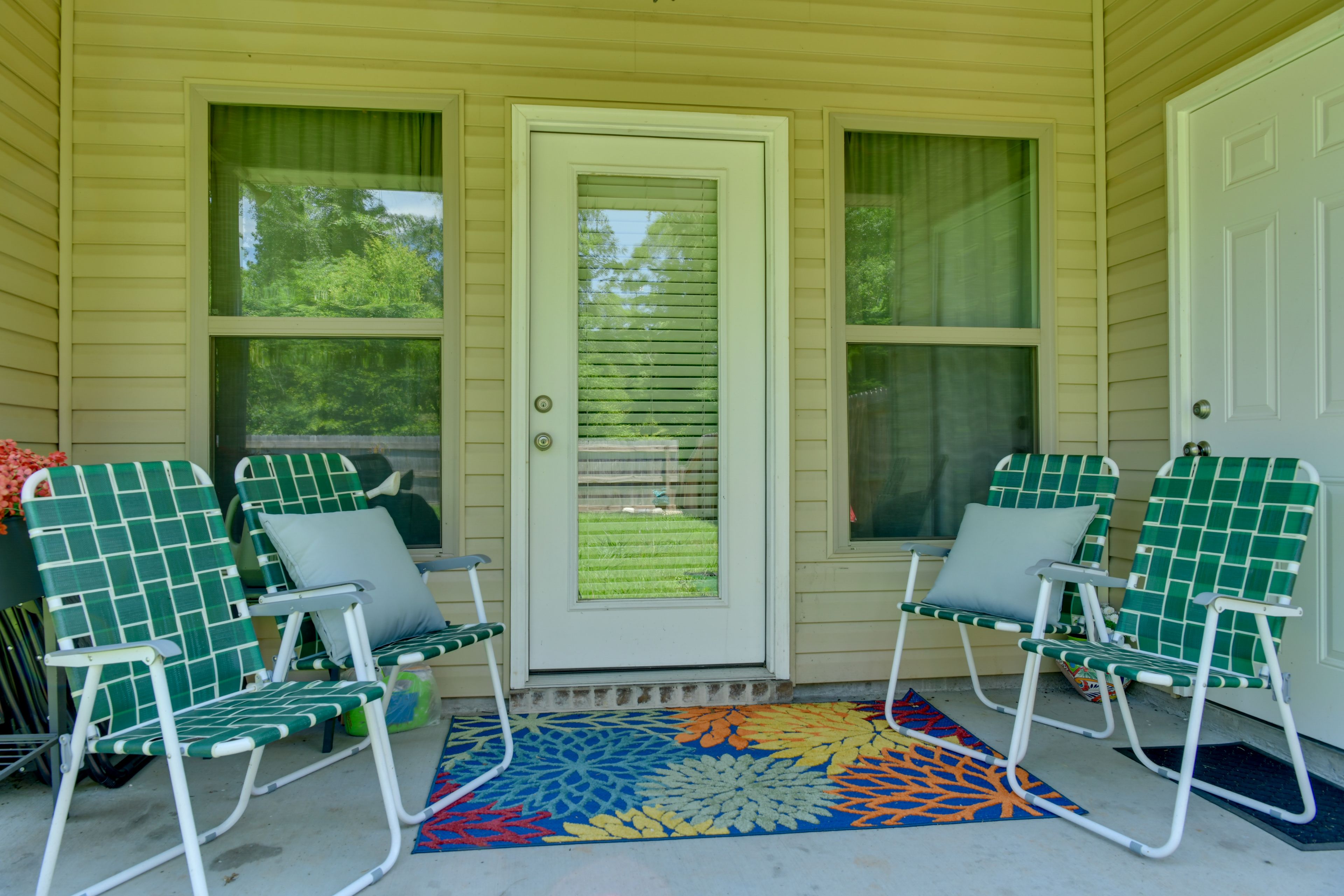 Covered Patio | Single-Story Townhome | ~57 Mi to New Orleans