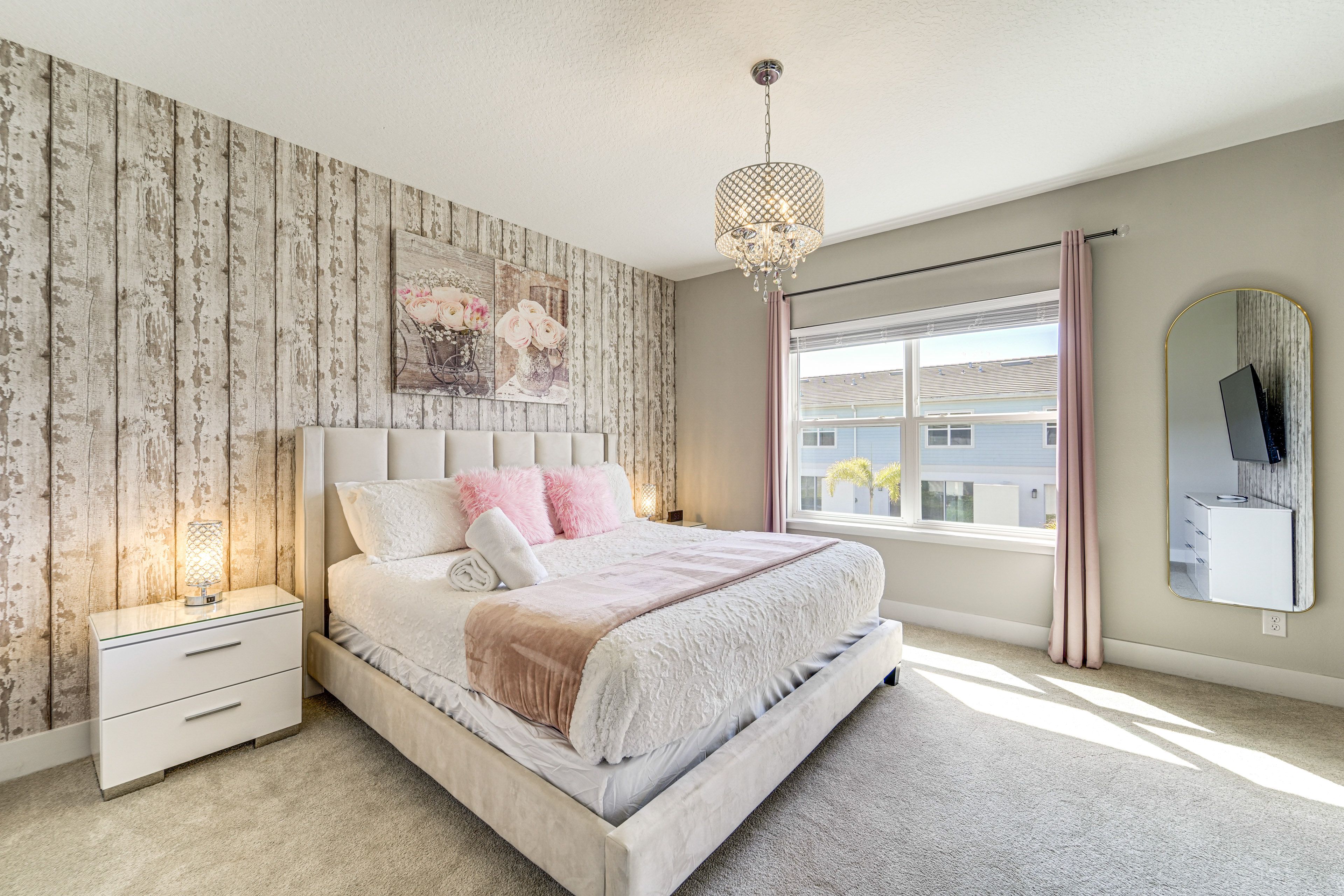 Bedroom 1 | 2nd Floor | King Bed | Linens Provided | Smart TV