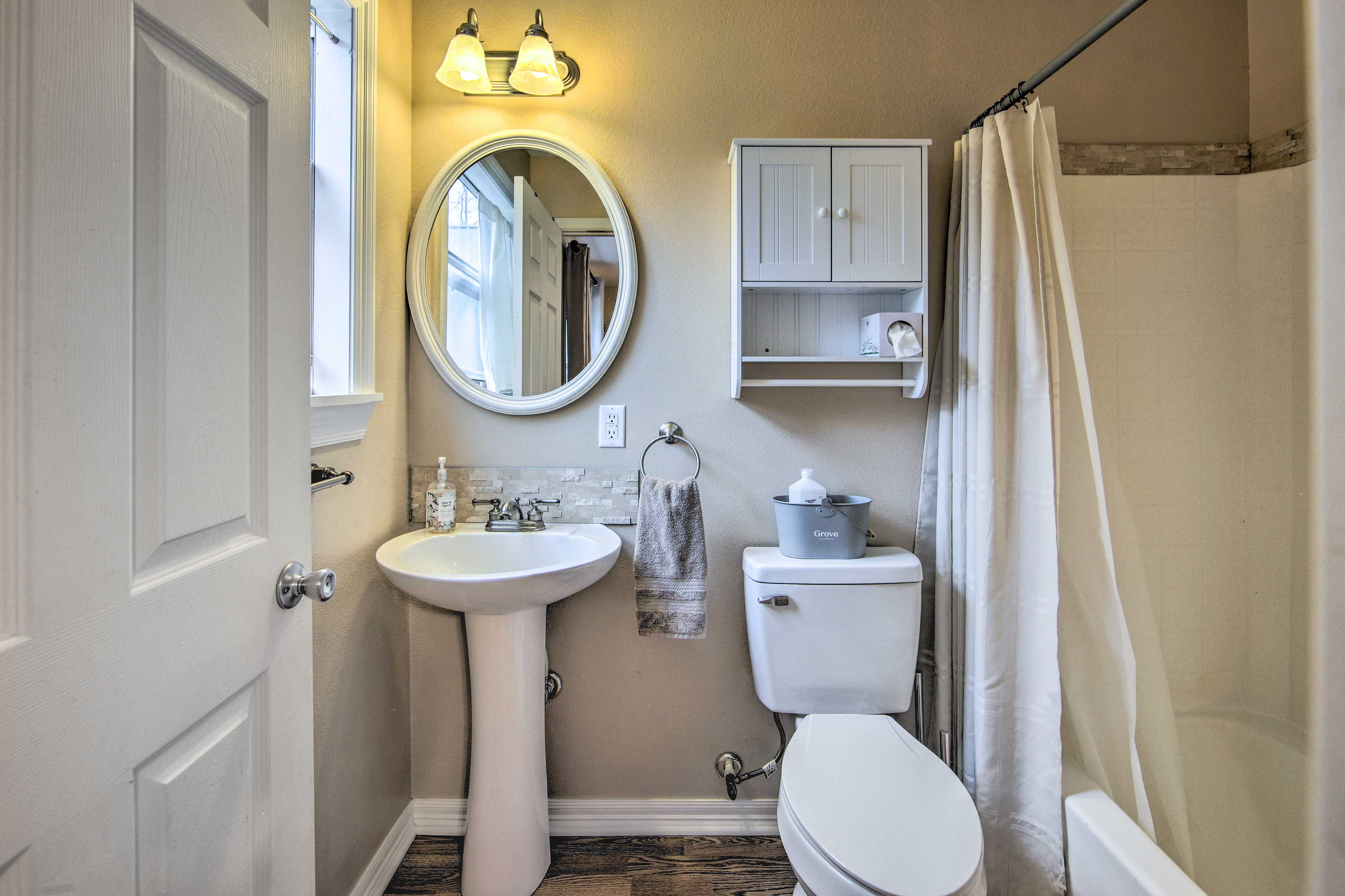 Full Bathroom