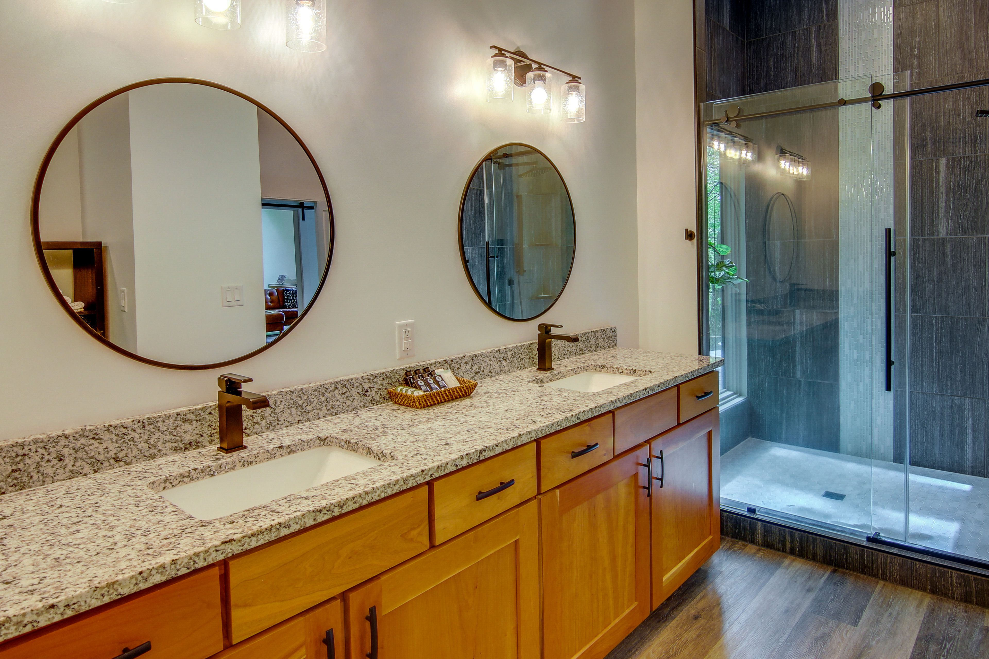 Bathroom | Complimentary Toiletries | Towels Provided