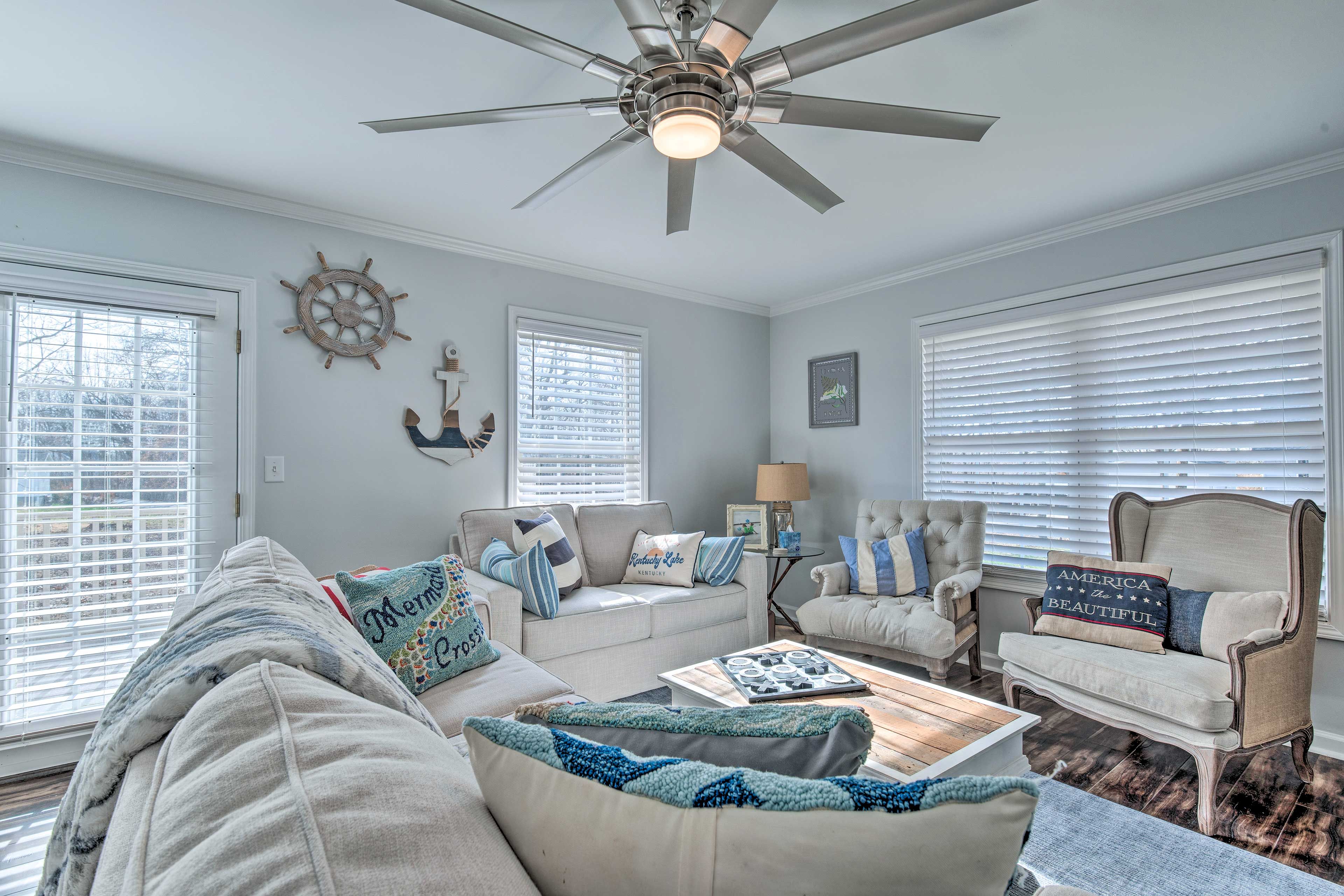 Living Room | Sleeper Sofa | Main Floor | Central Air Conditioning