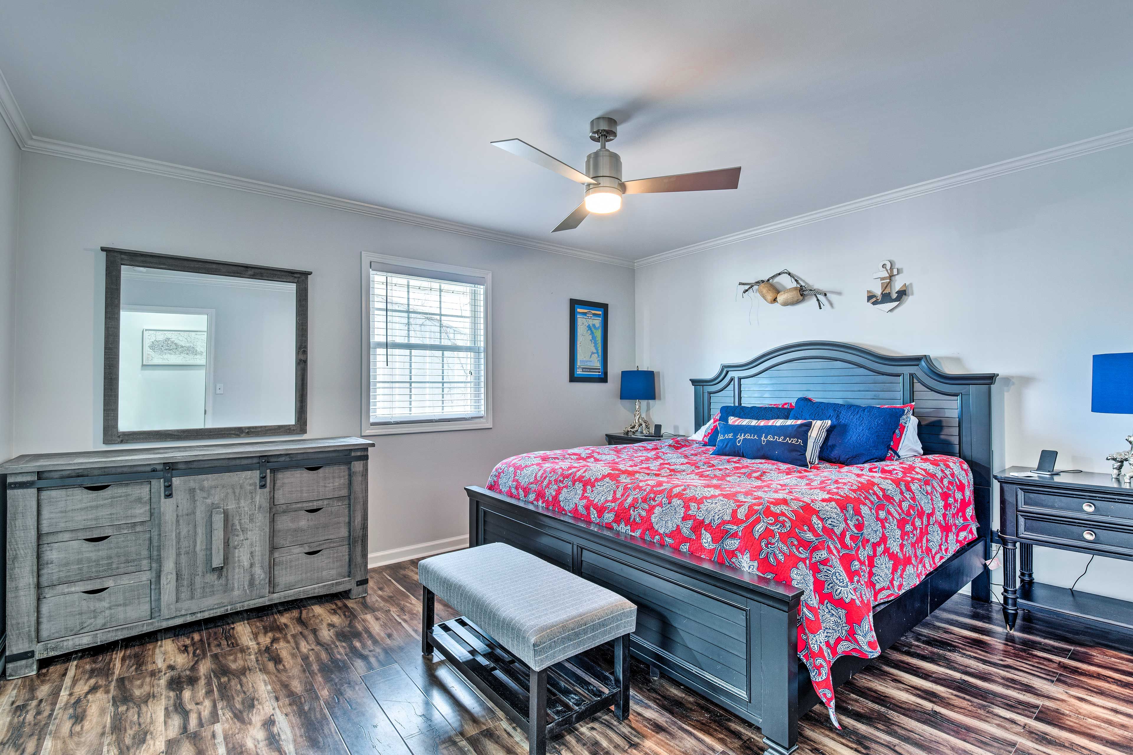 Bedroom 1 | King Bed | Linens Provided