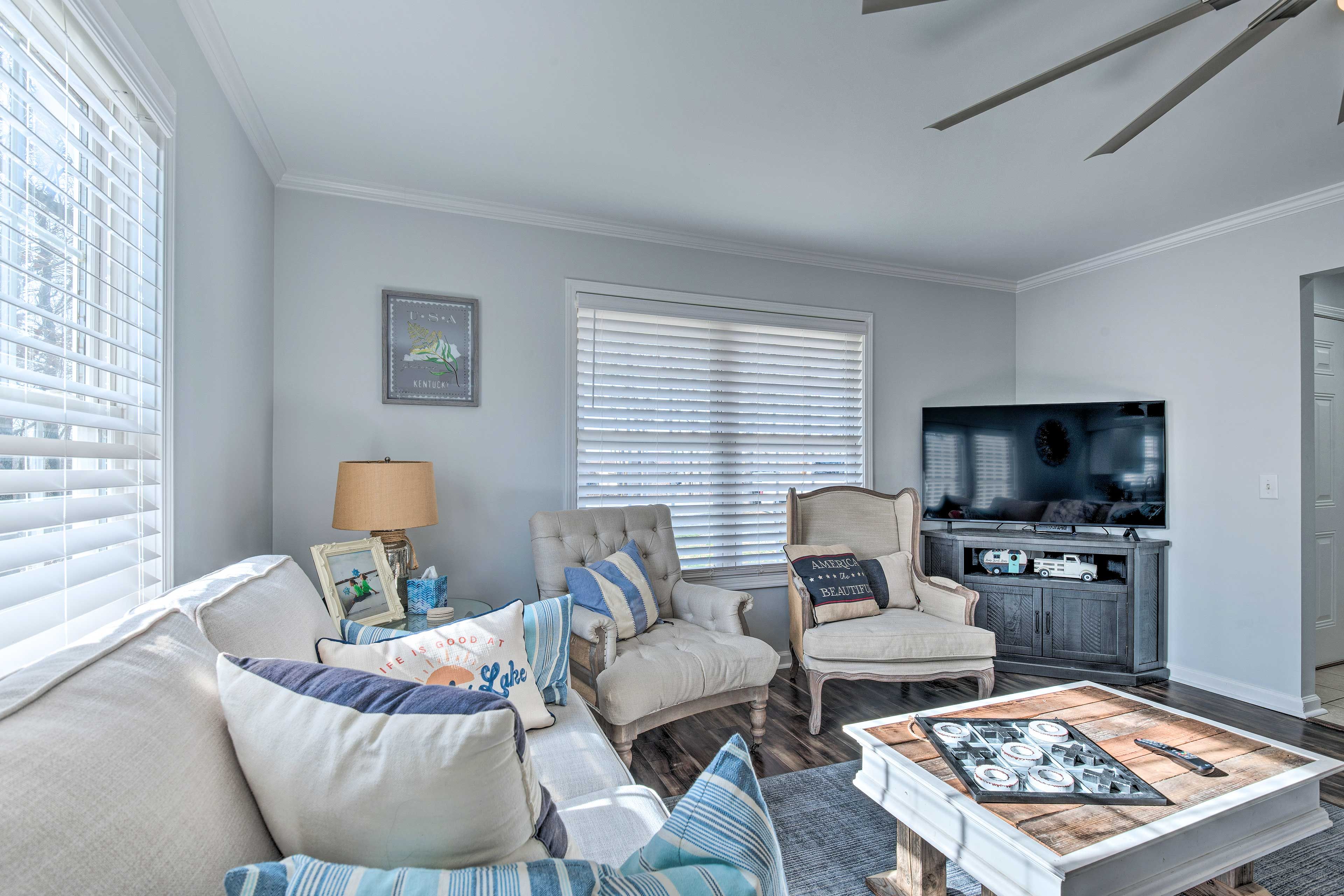 Gilbertsville Vacation Rental | 2BR | 2BA | 2 Stairs Required to Enter