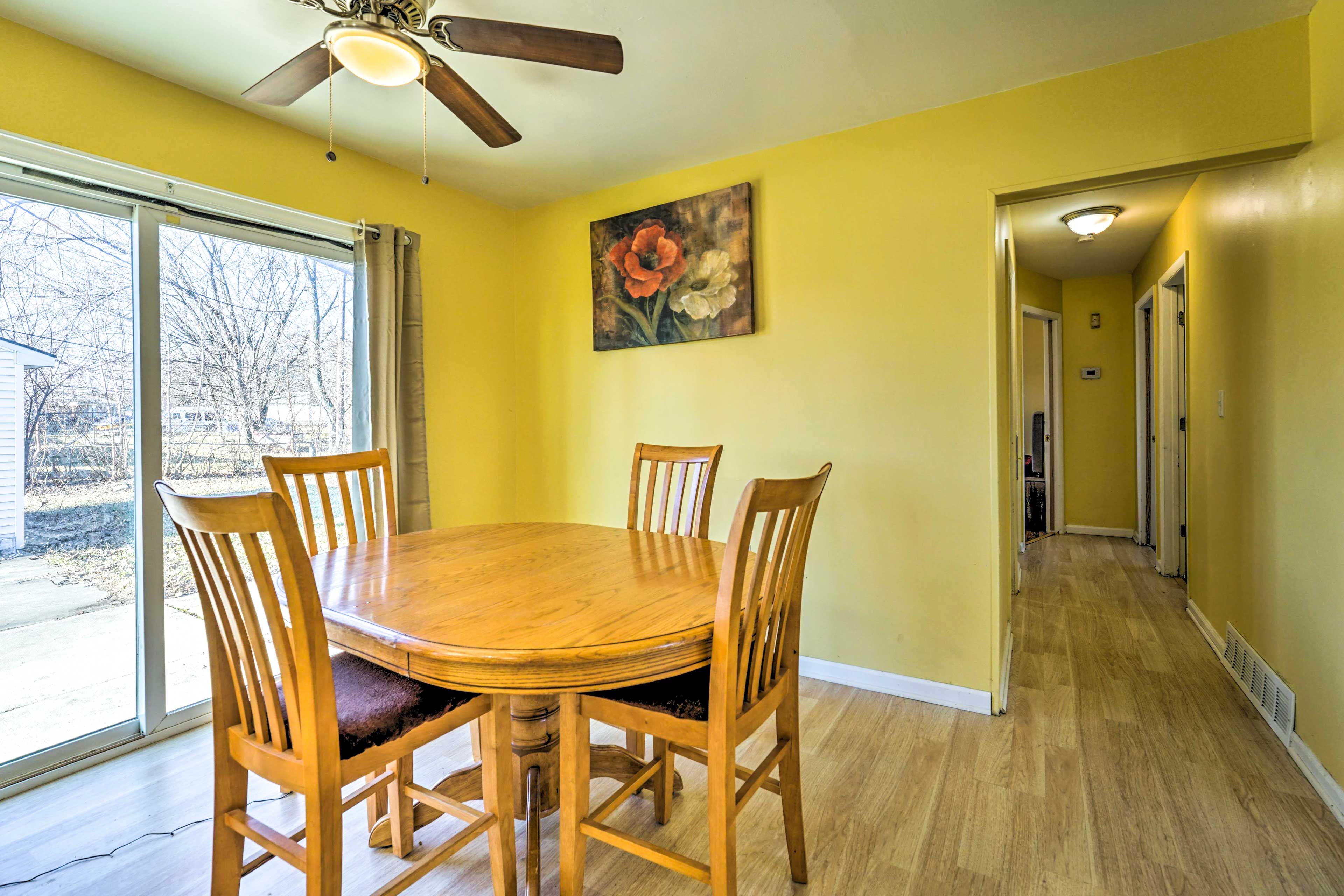 Dining Room | Dishware/Flatware Provided