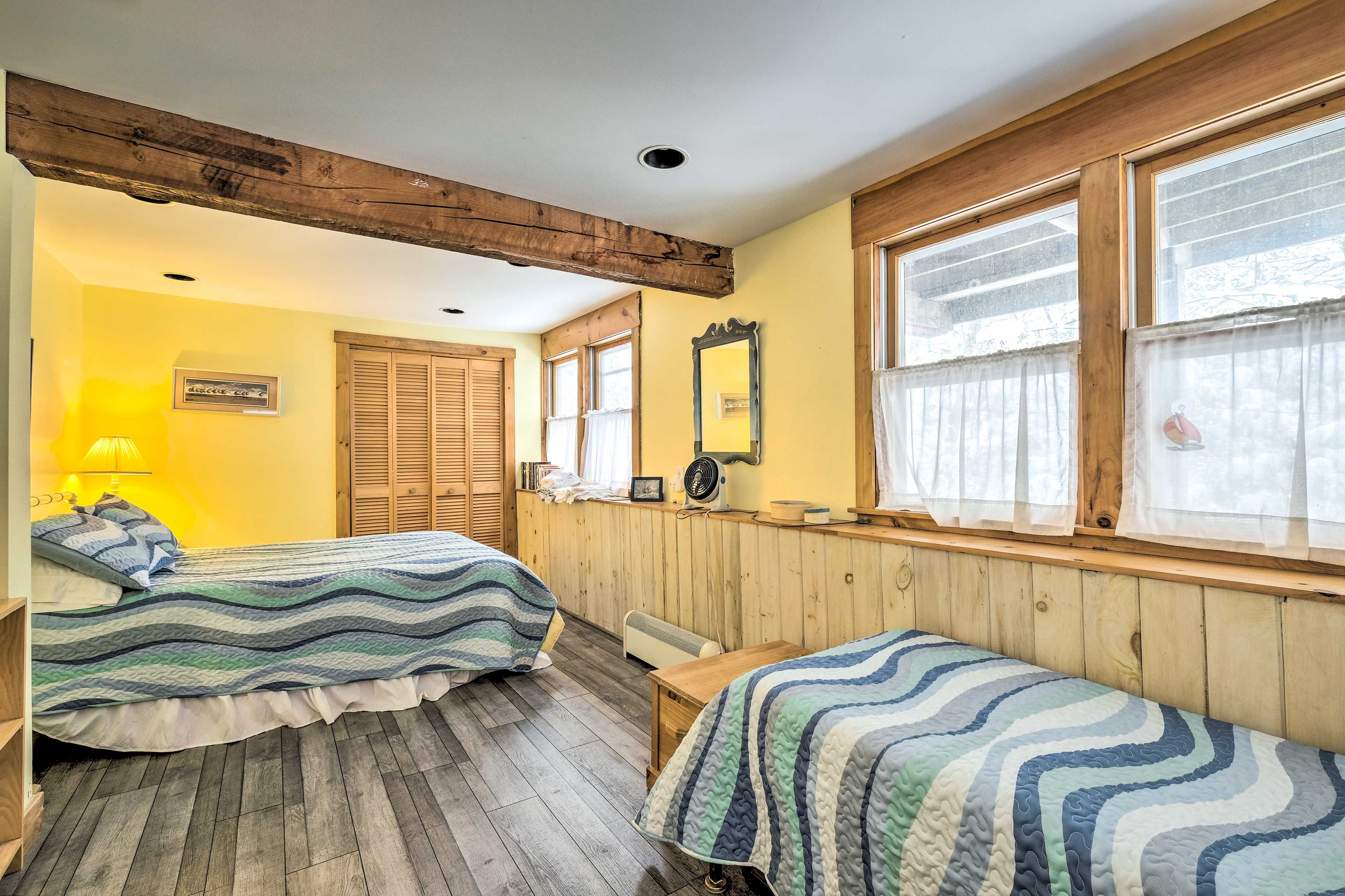 Bedroom 2 | Queen Bed | Twin Bed w/ Twin Trundle