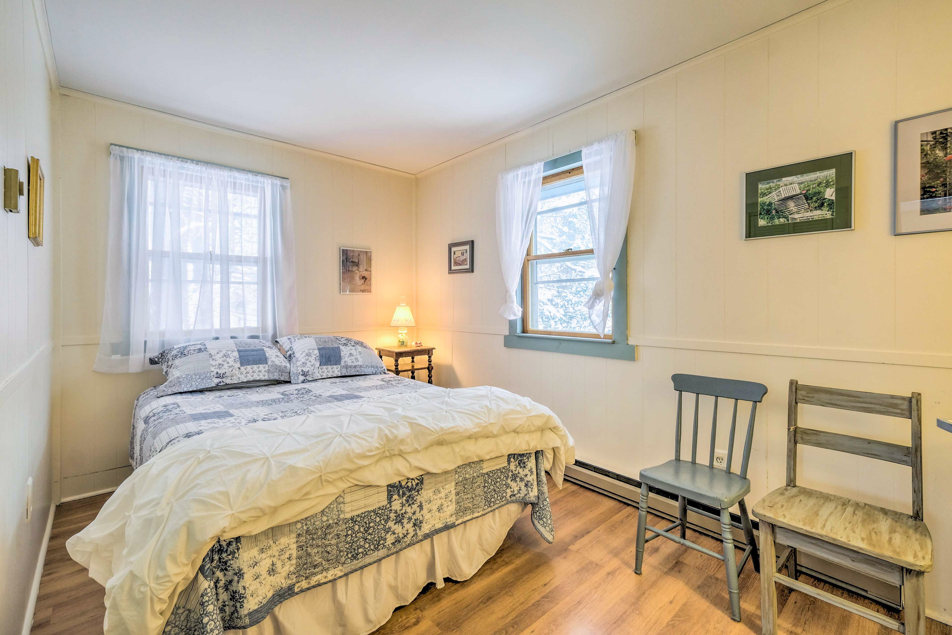 Bedroom 1 | Queen Bed | Linens Provided