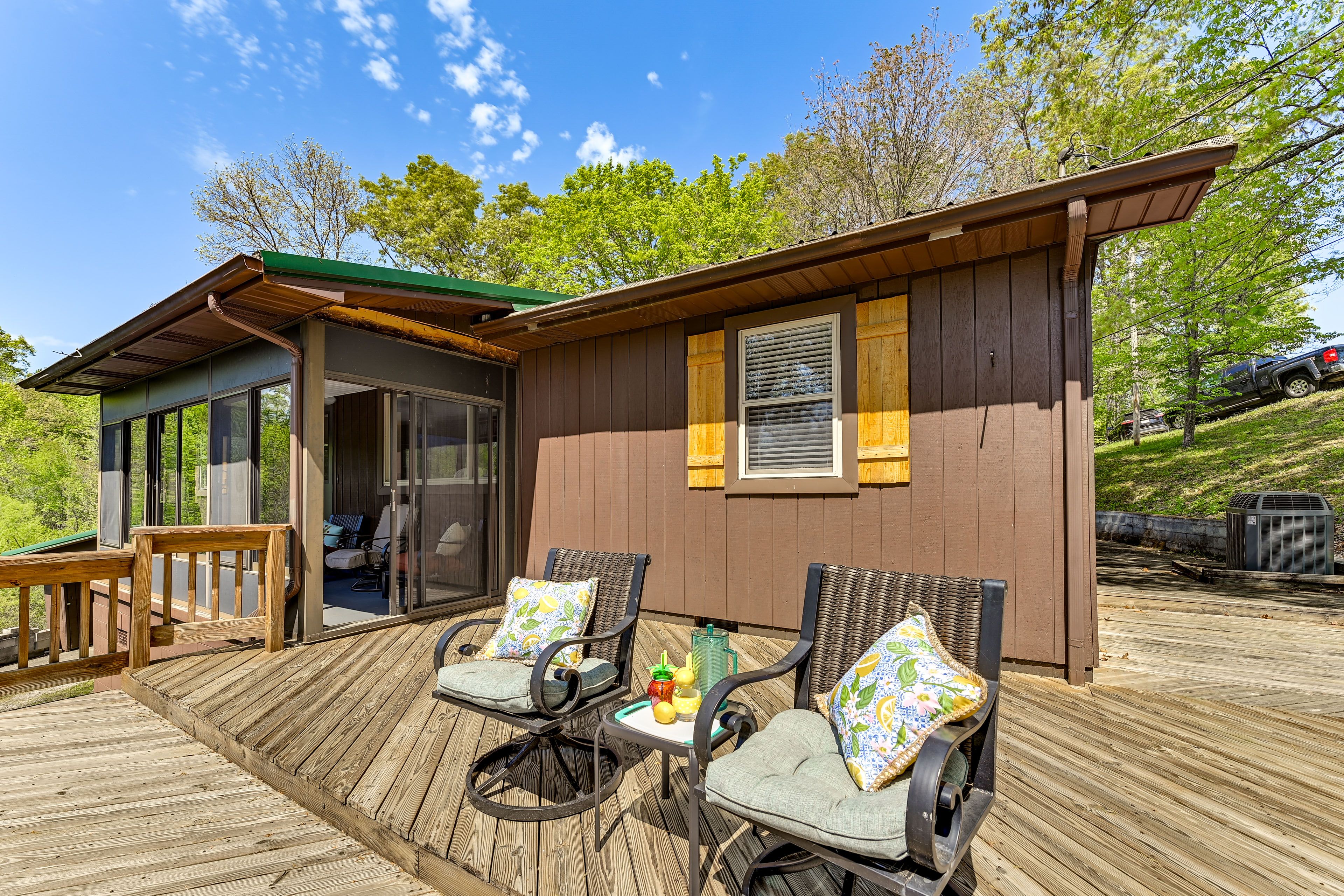 Deck | Outdoor Seating