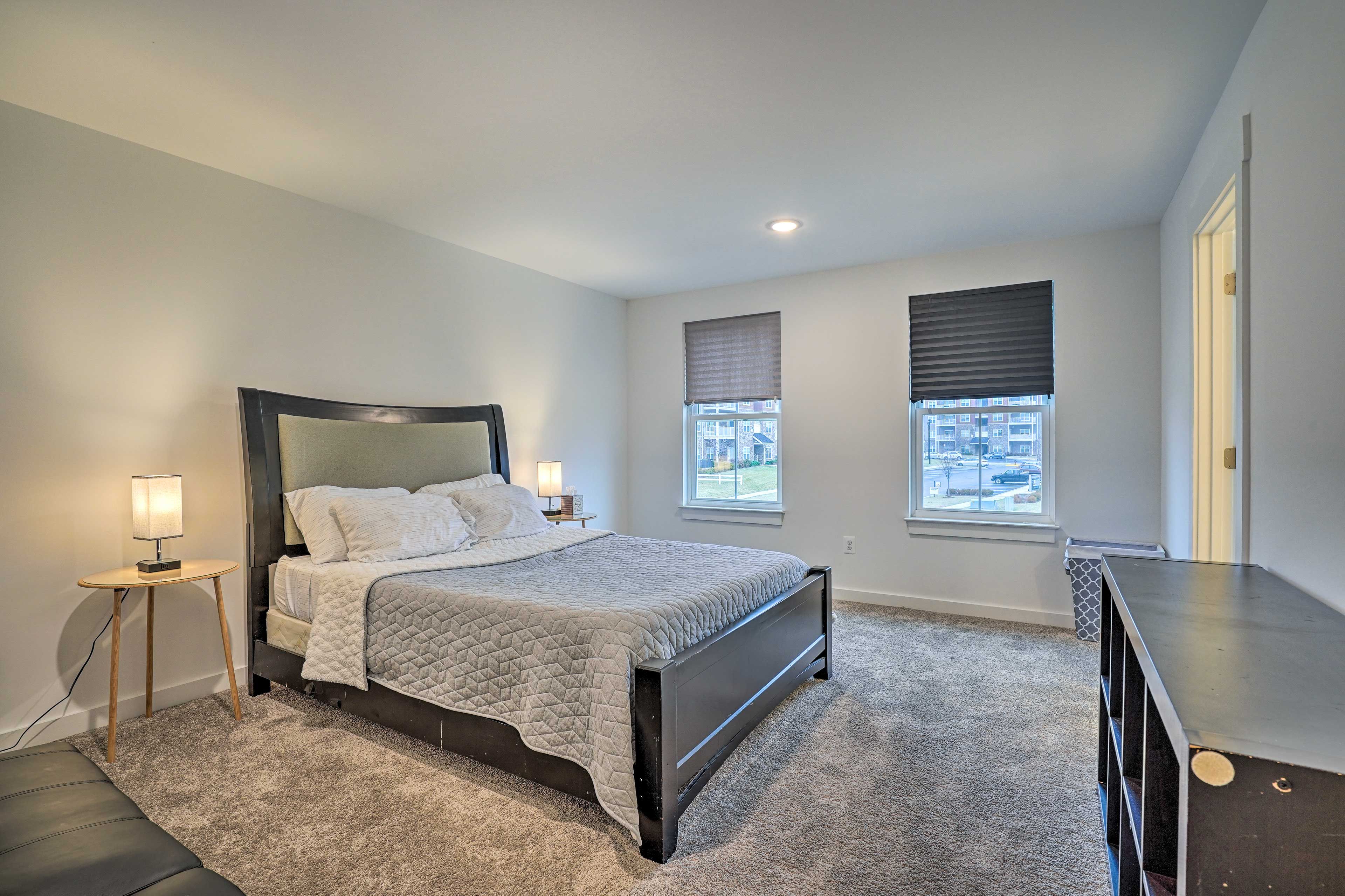 Bedroom 2 | Queen Bed | Full Futon | 2nd Floor | Hangers