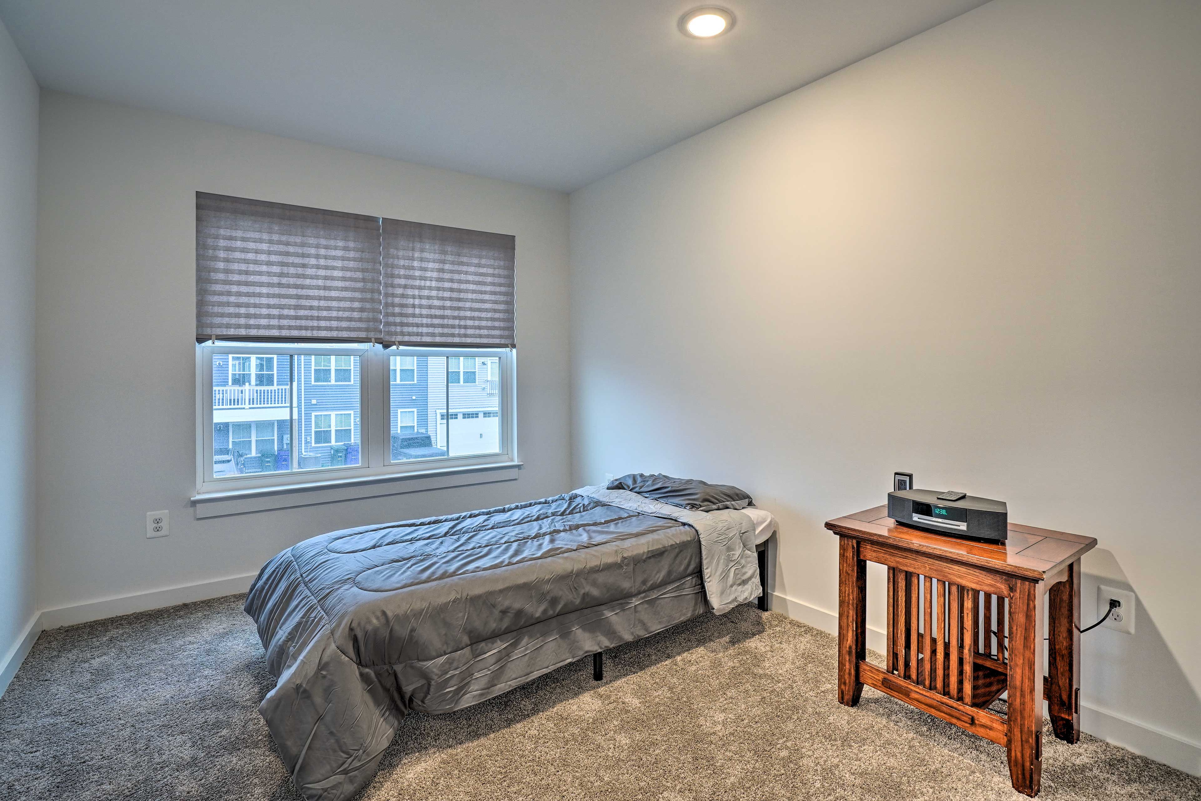 Bedroom 3 | Twin Bed | 2nd Floor
