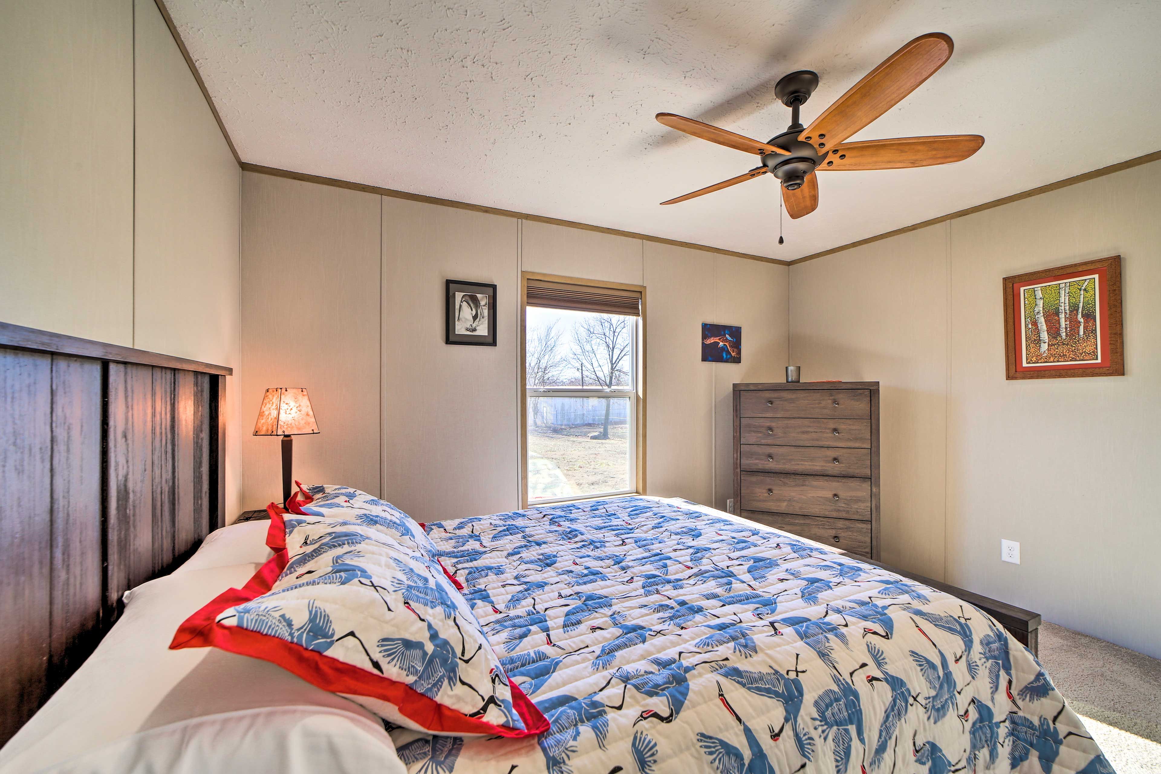 Bedroom 3 | Queen Bed