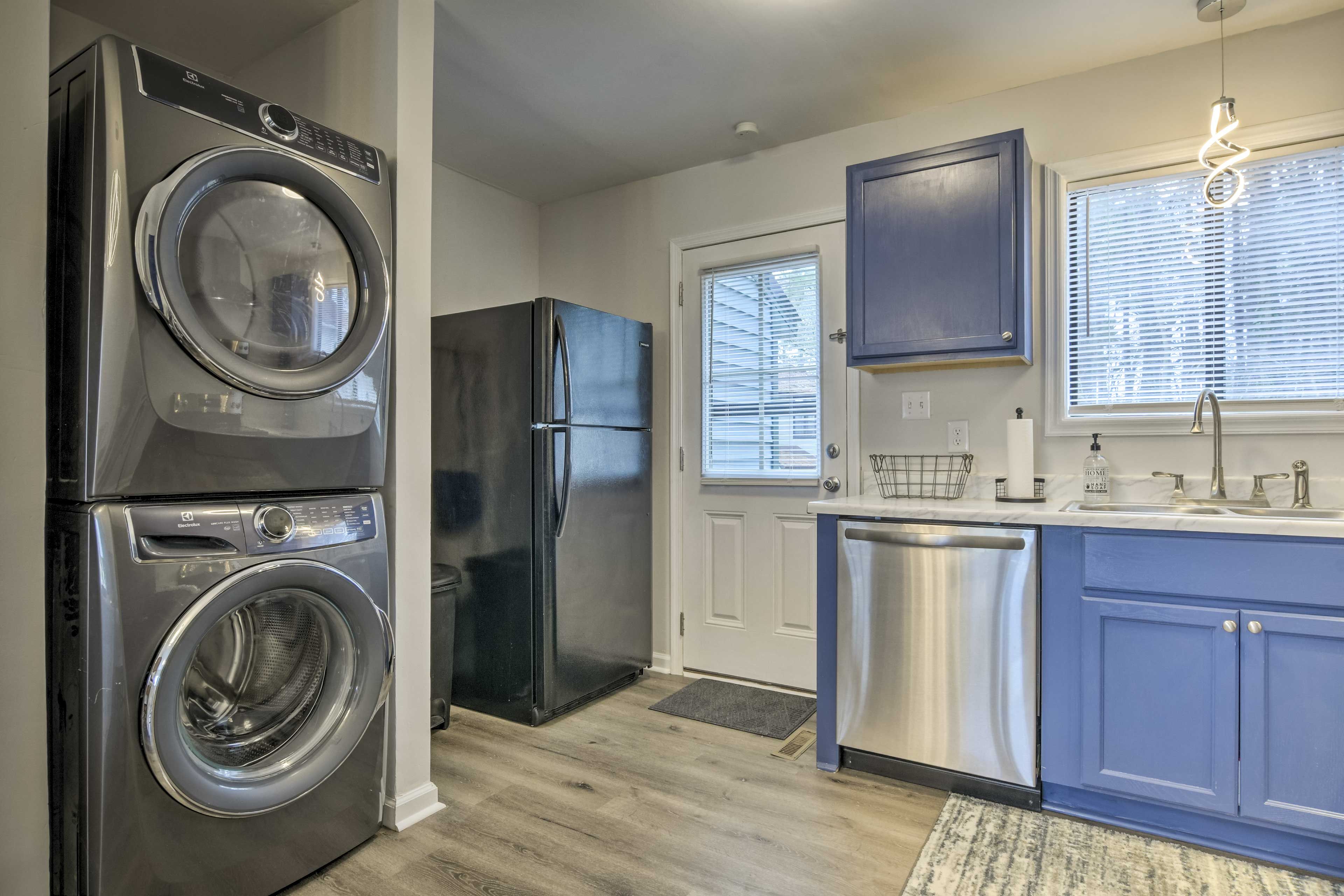 Laundry Area | 1st Floor | Washer/Dryer | Laundry Detergent