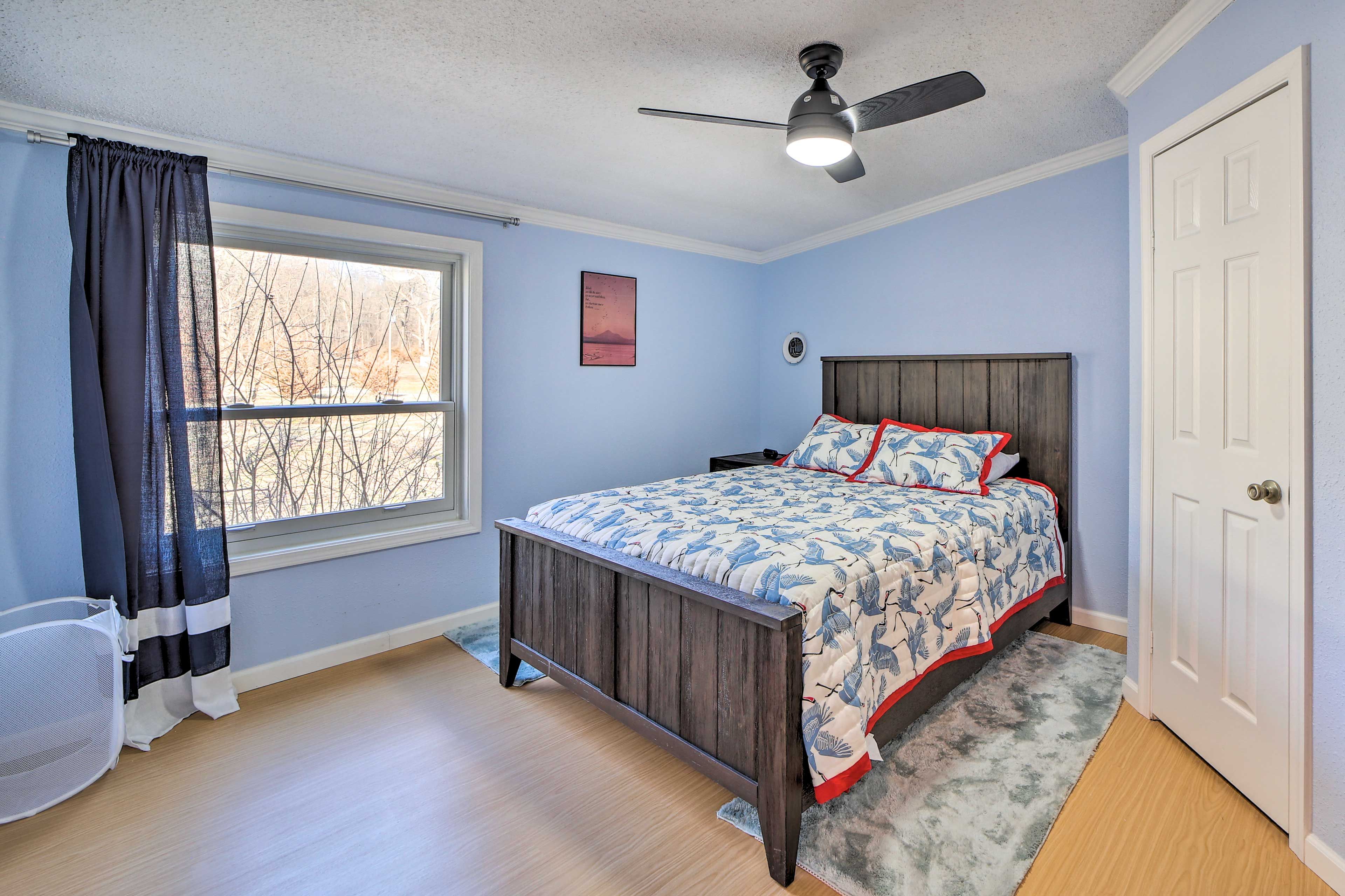 Bedroom 3 | Queen Bed