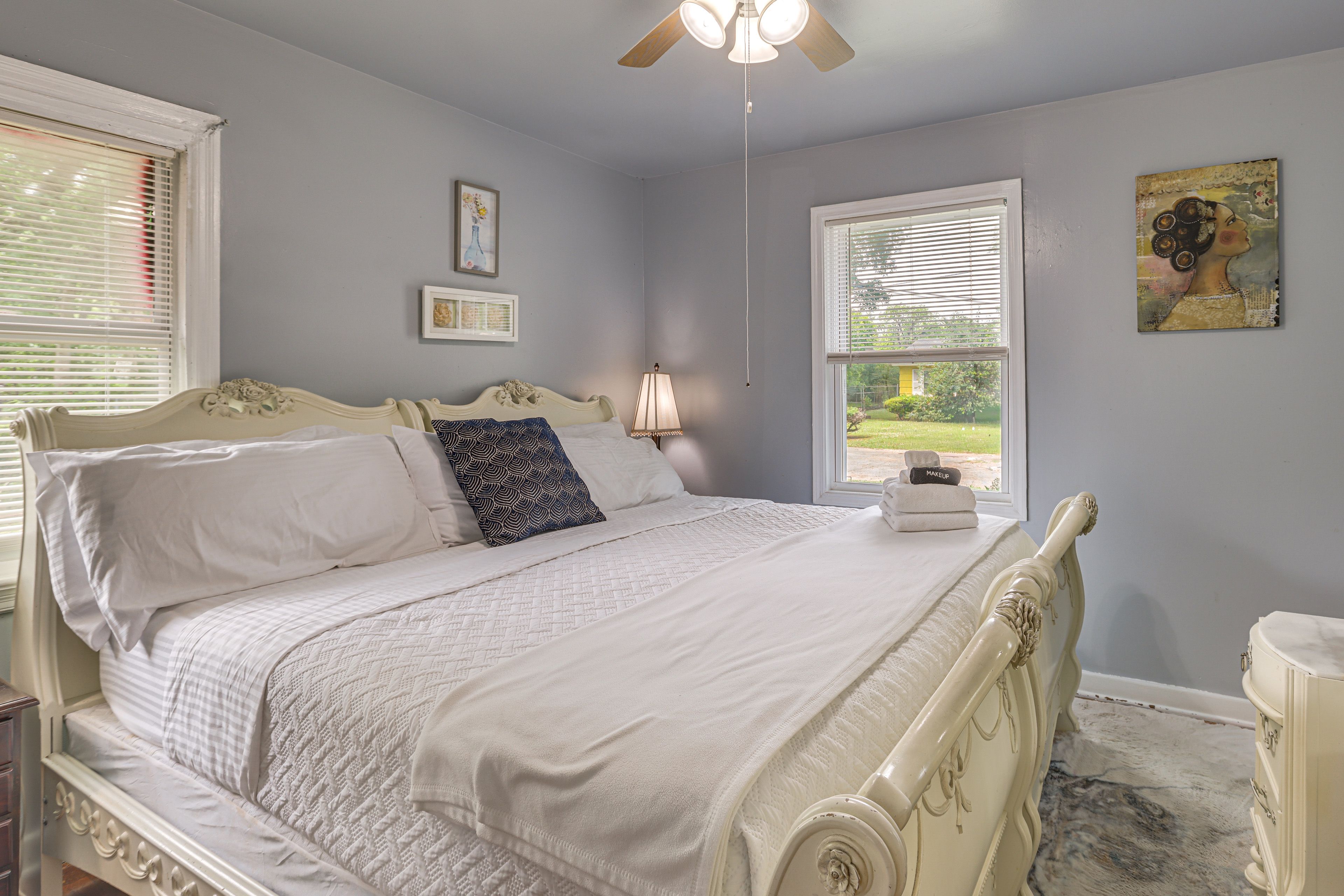 Bedroom 1 | King Bed