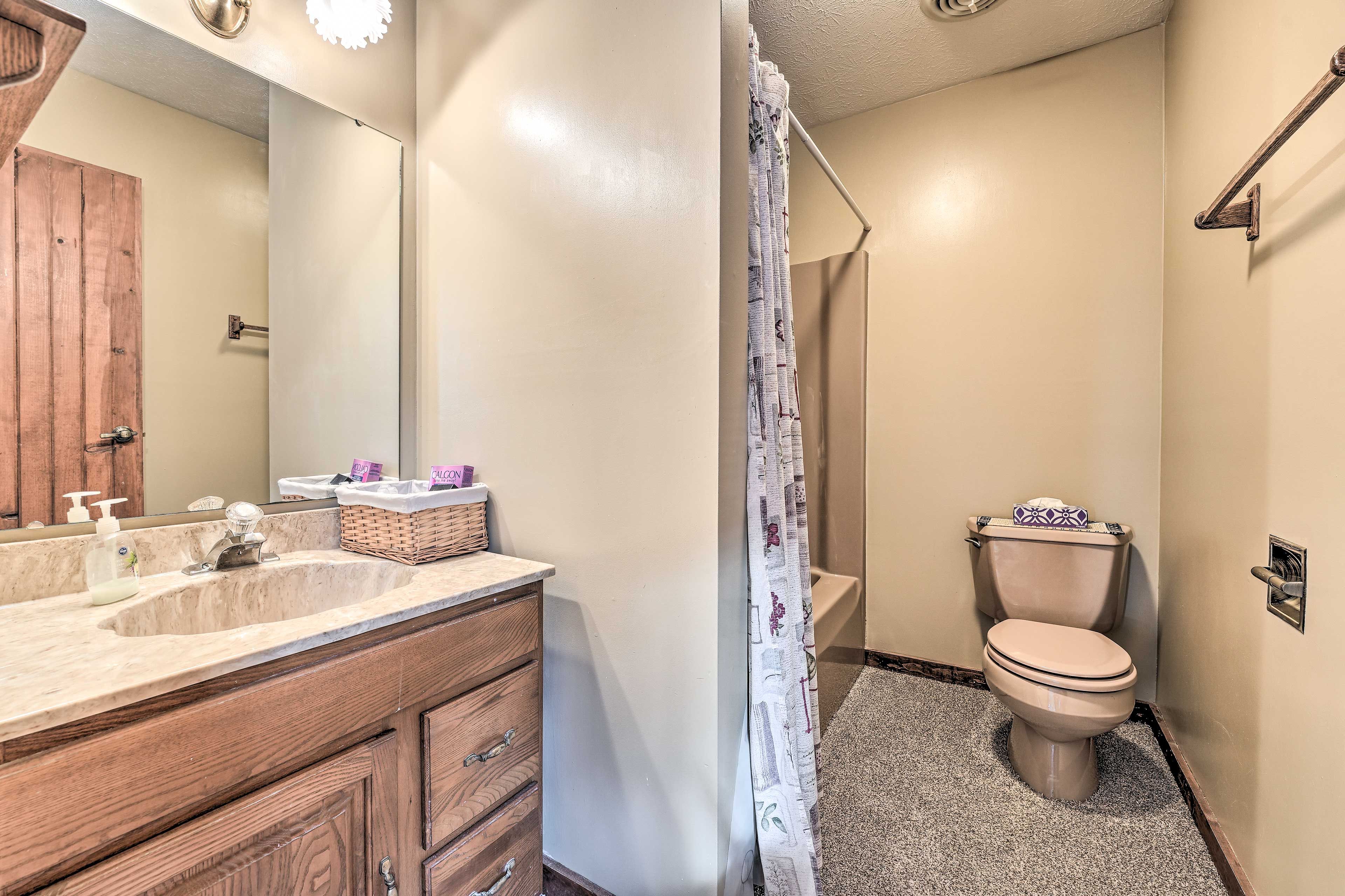 En-Suite Bathroom | 2nd Floor