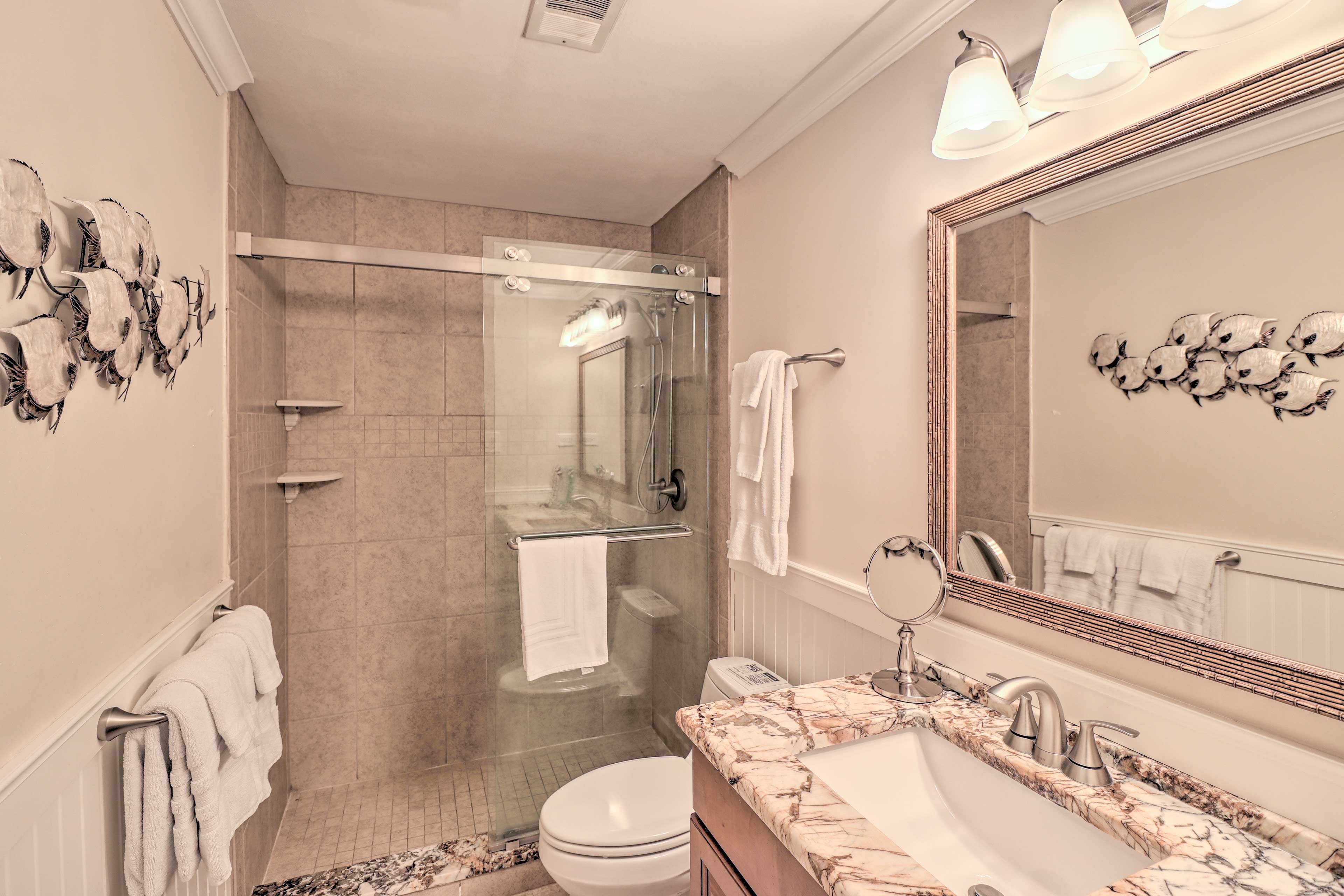 En-Suite Bathroom | Hair Dryers | Towels Provided | Grab Rail in Shower