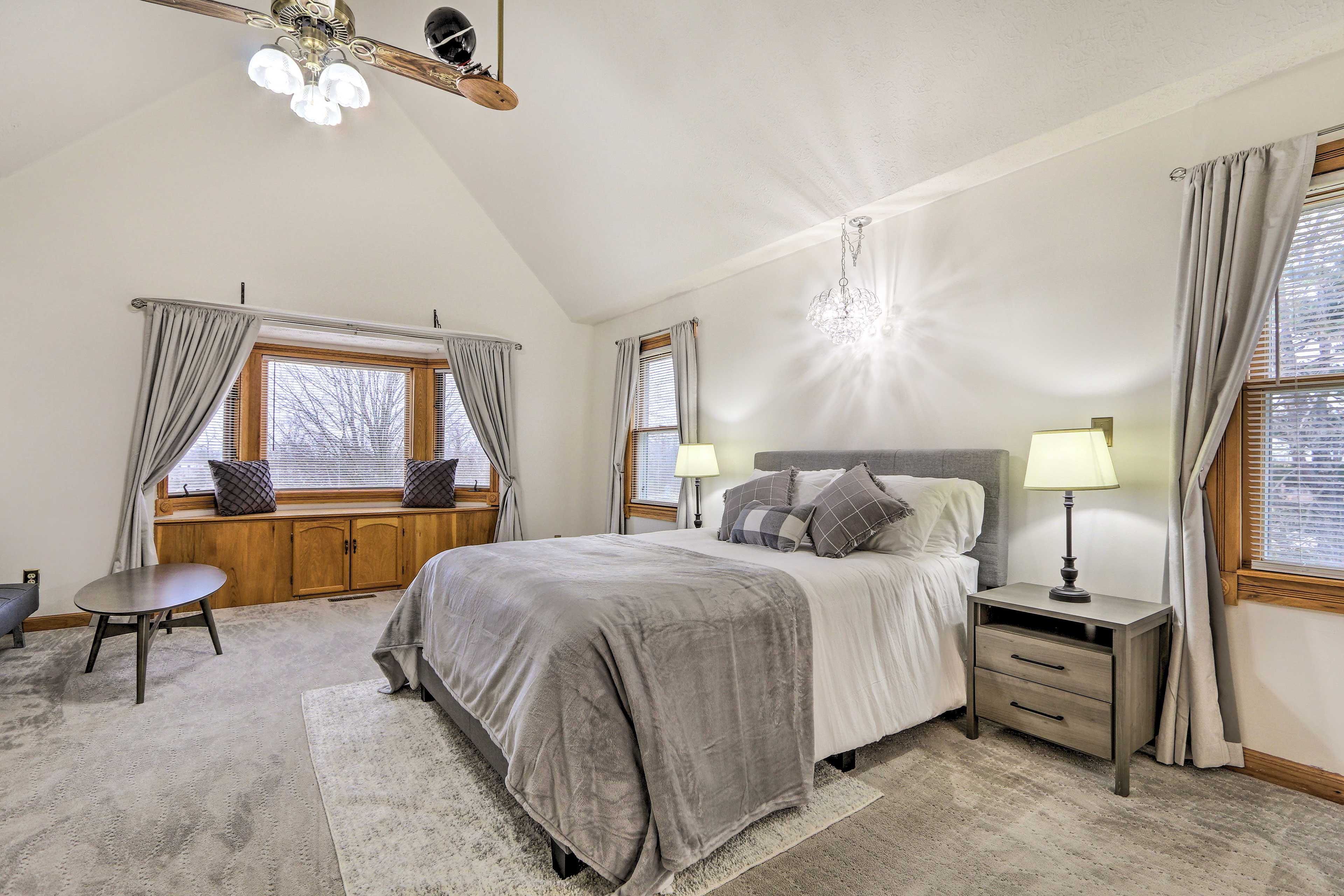 Bedroom 1 | 2nd Floor | Olympic Queen Bed | Twin Futon | Linens Provided