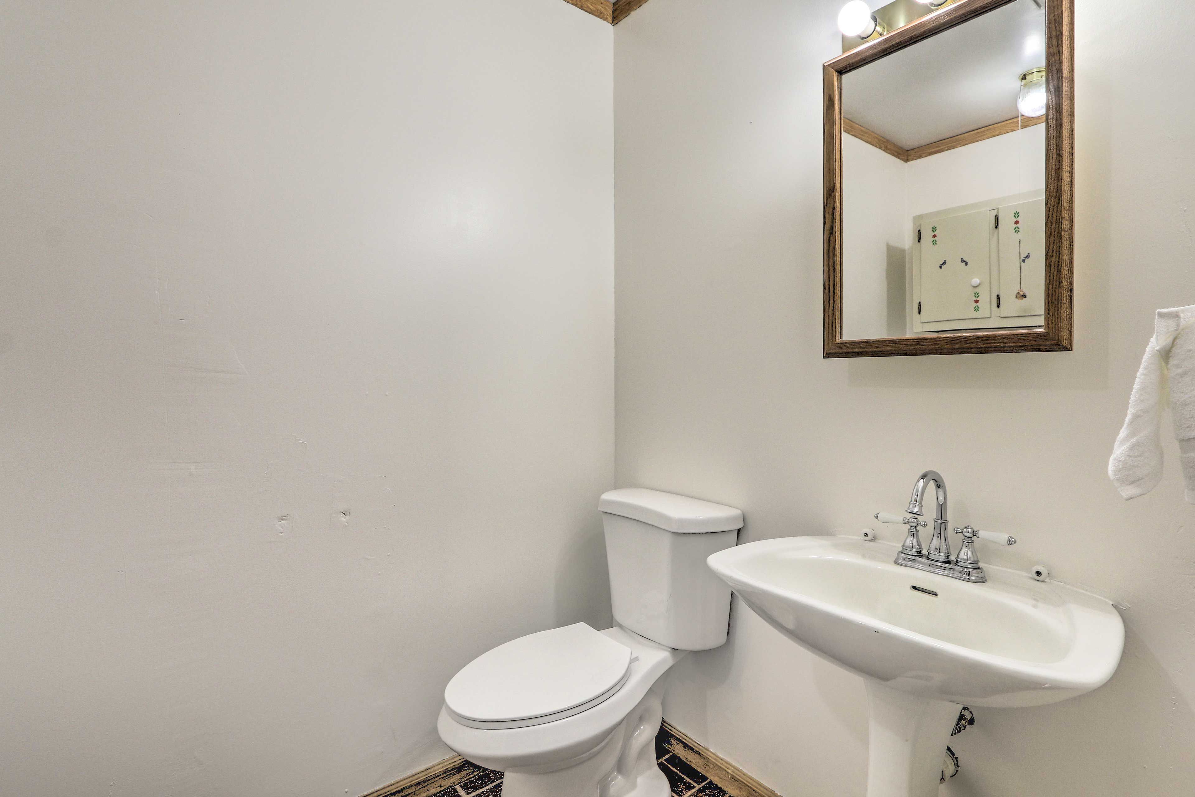 Half Bathroom | 1st Floor