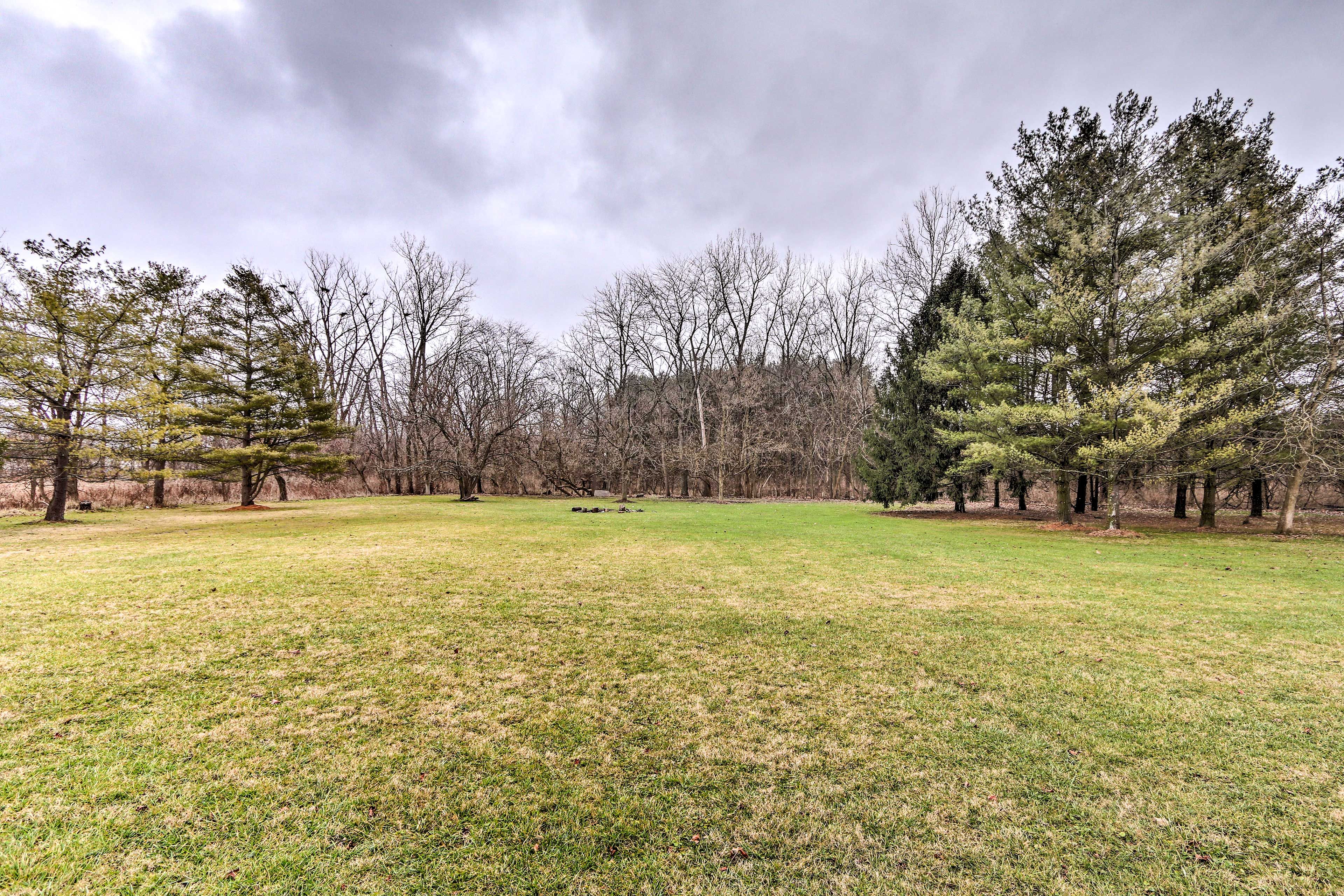 Private Yard | 5 Acres