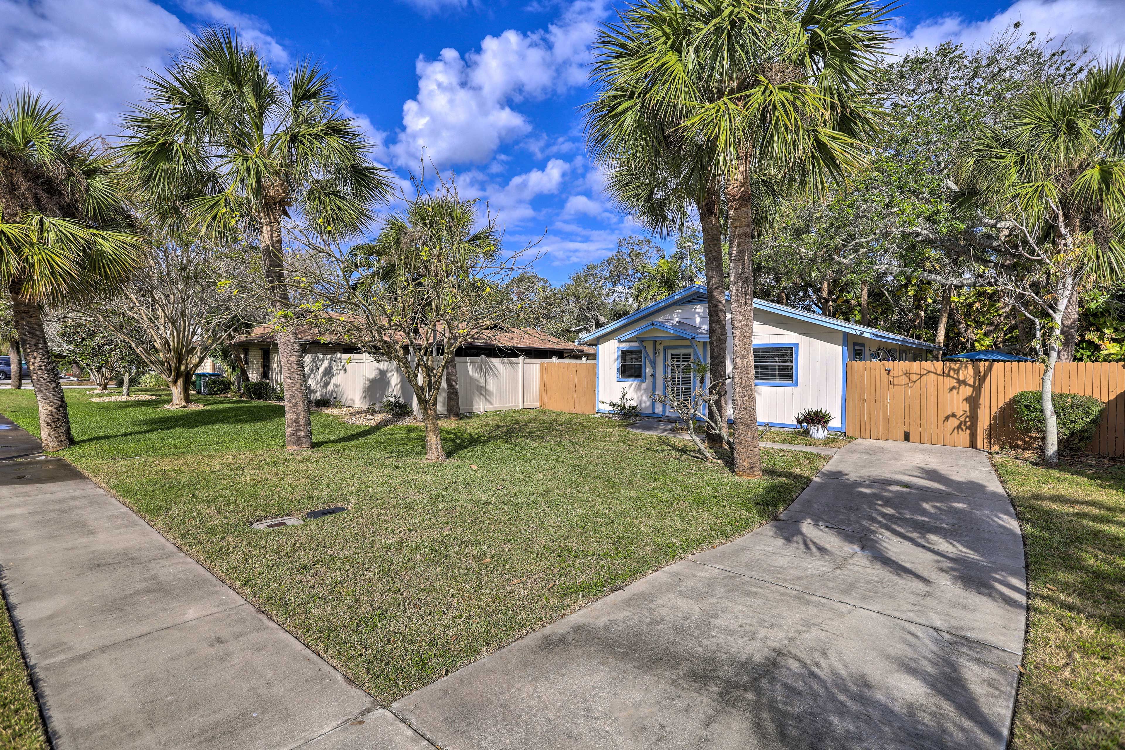 Parking | Driveway (2 Vehicles) | RV/Trailer Parking