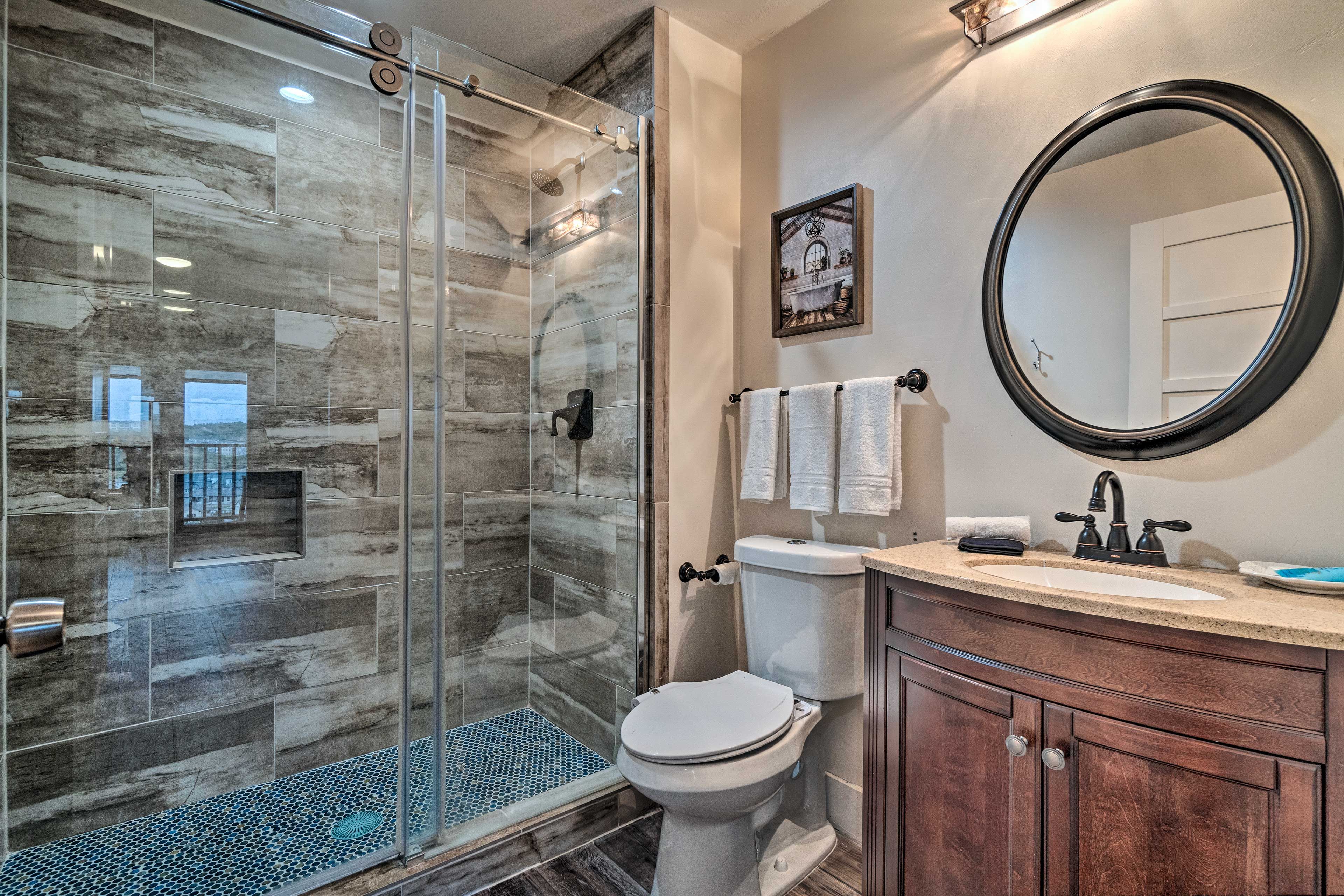 En-Suite Bathroom | 2nd Floor