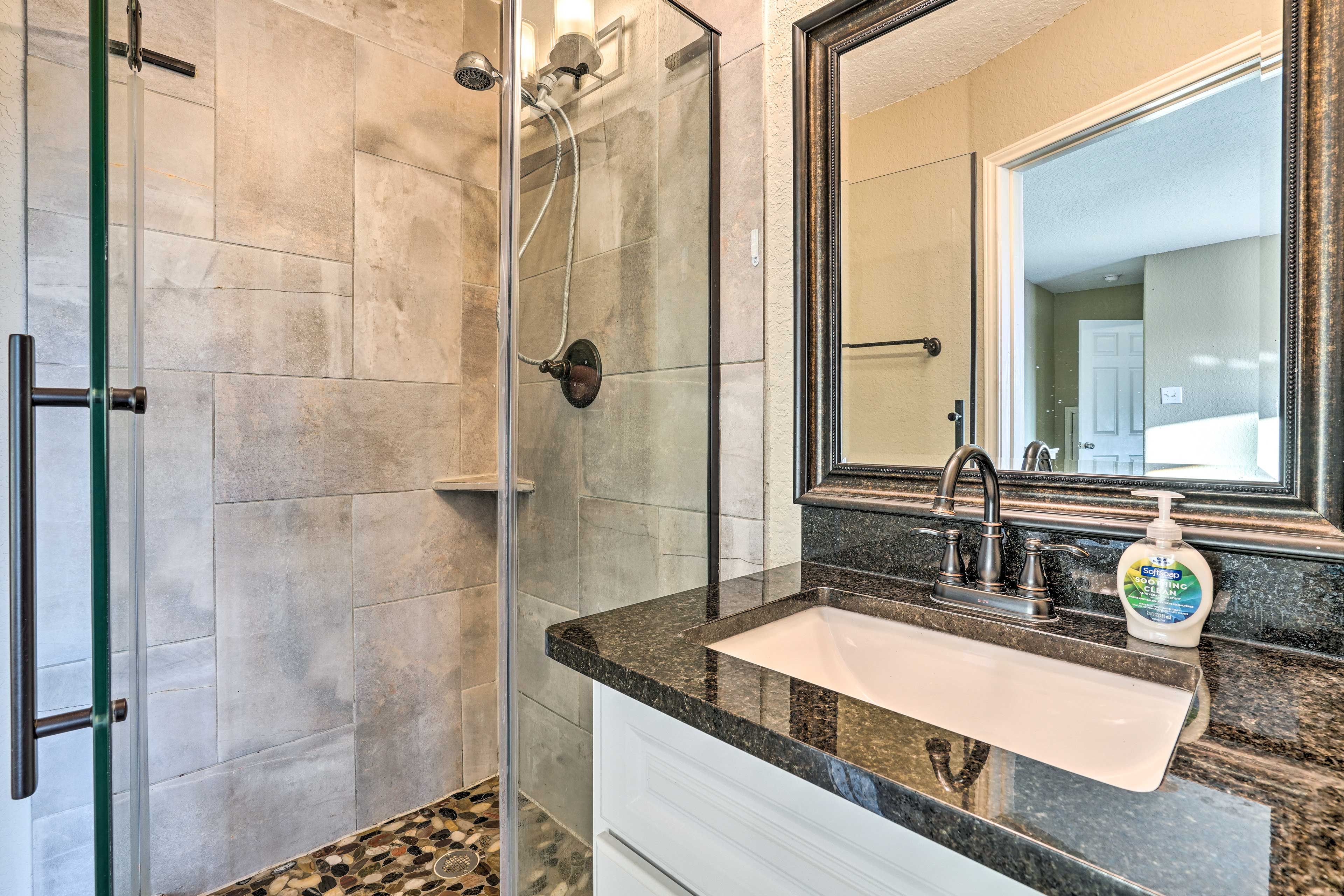 En-Suite Bathroom | Towels Provided