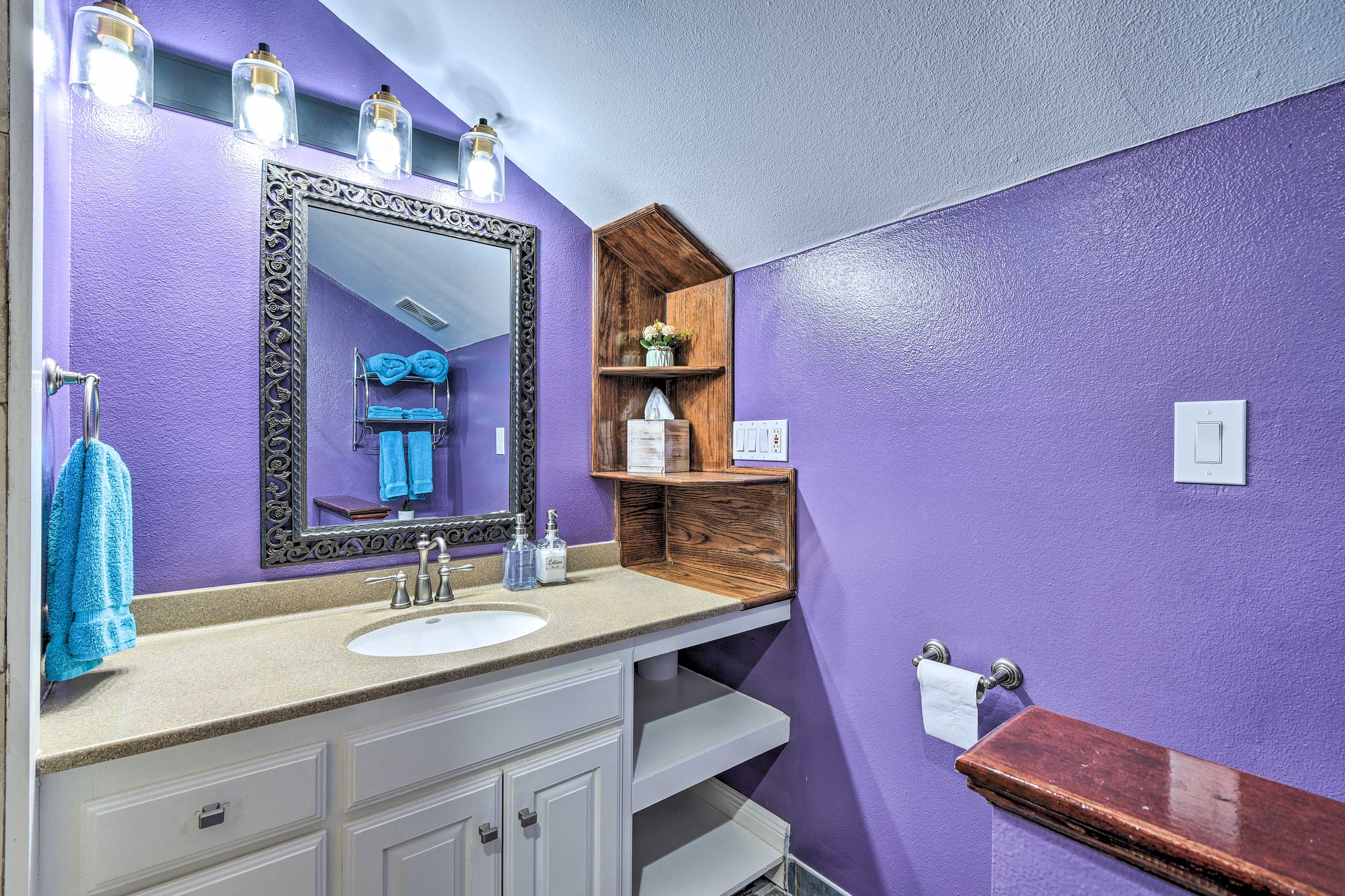 Full Bathroom