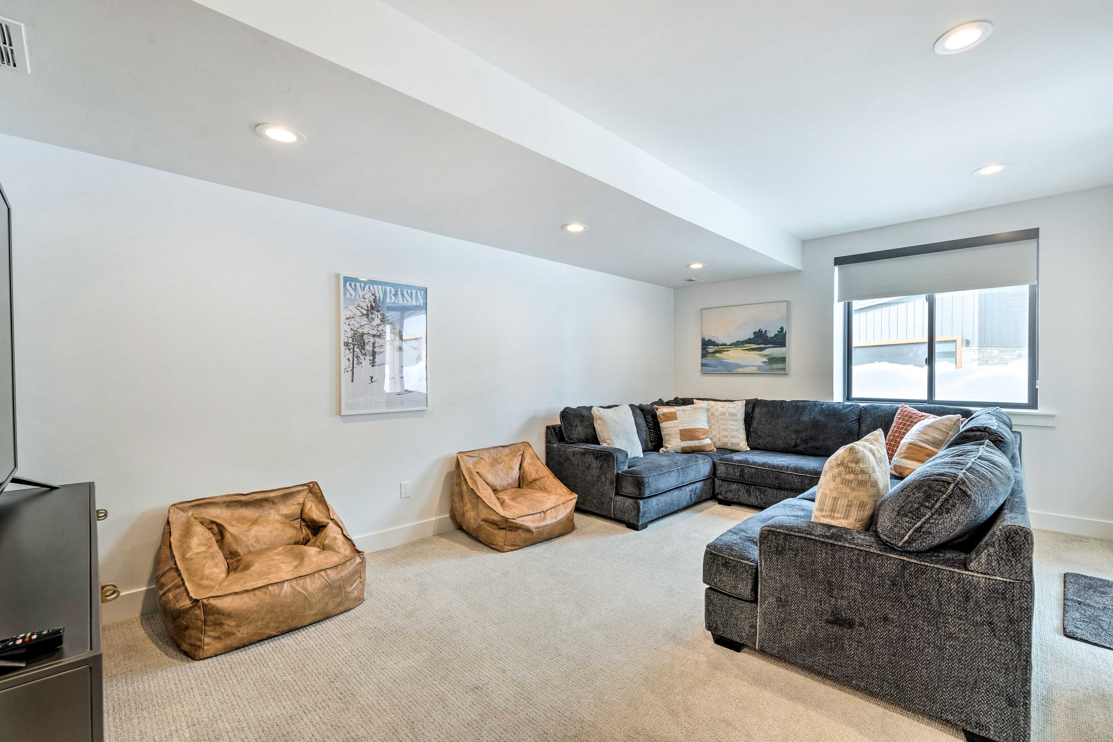 Media Room | Stereo | Board Games