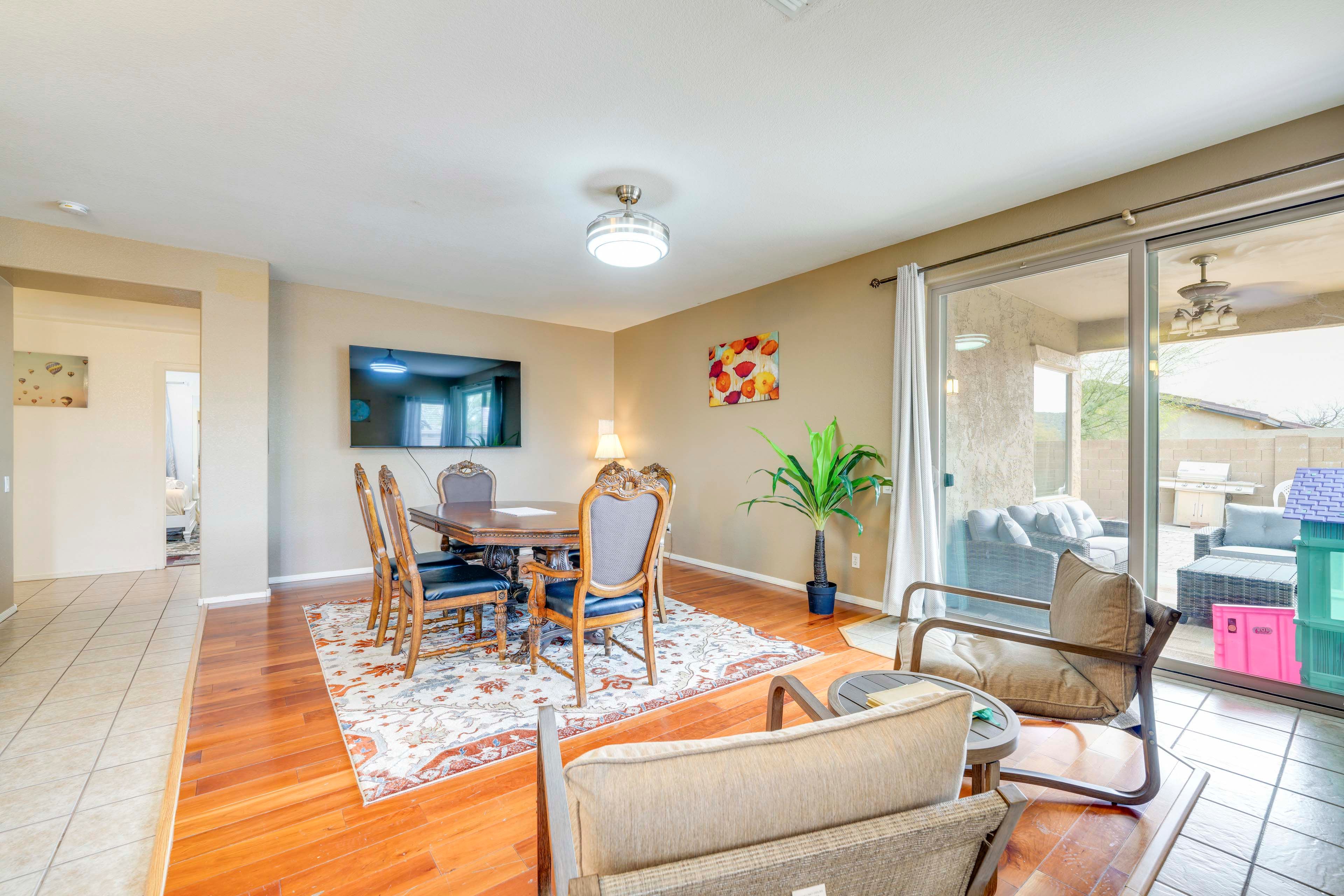 Dining Table | Dishware & Flatware Provided