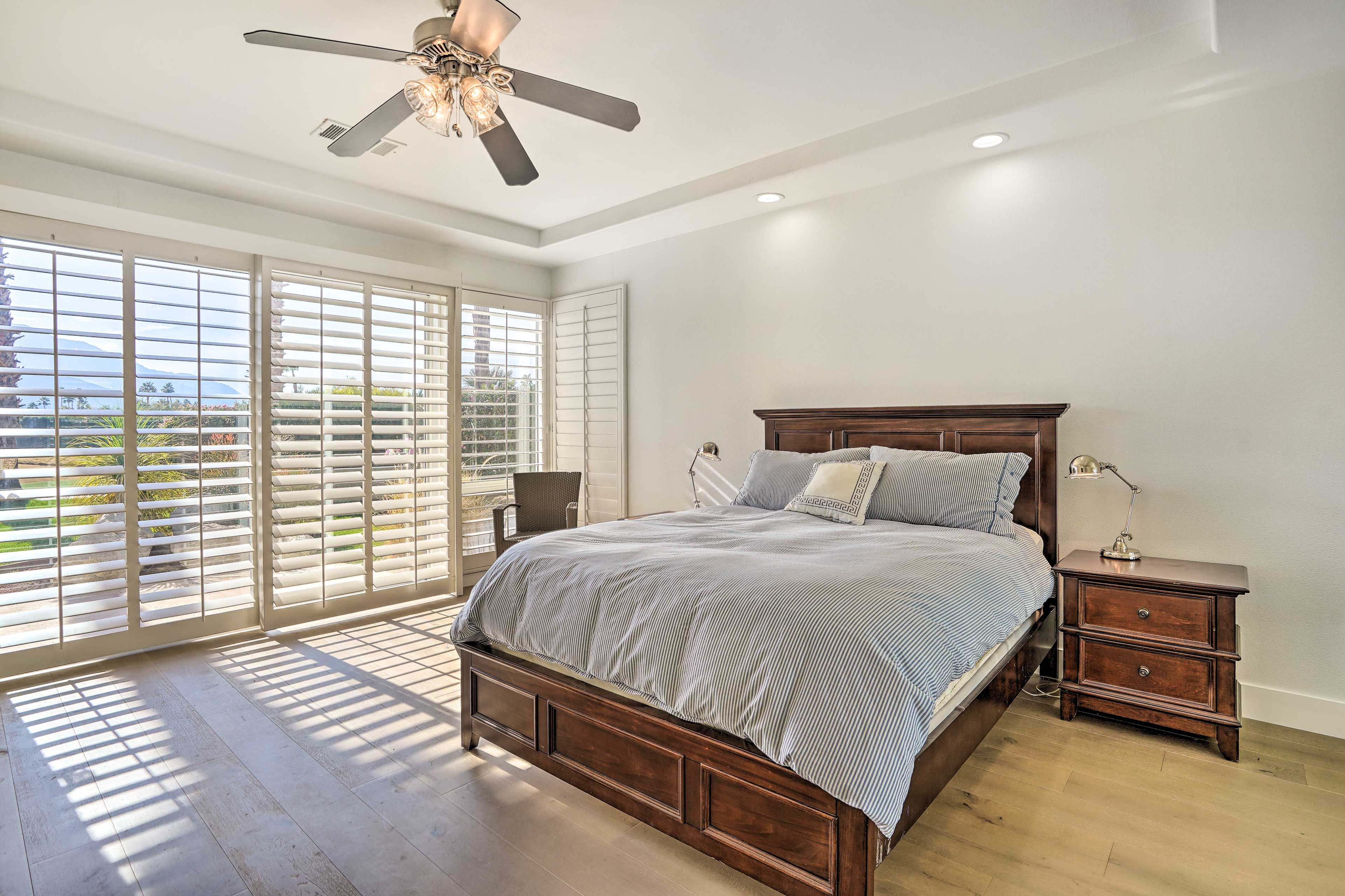 Bedroom 1 | Queen Bed | En-Suite Bathroom