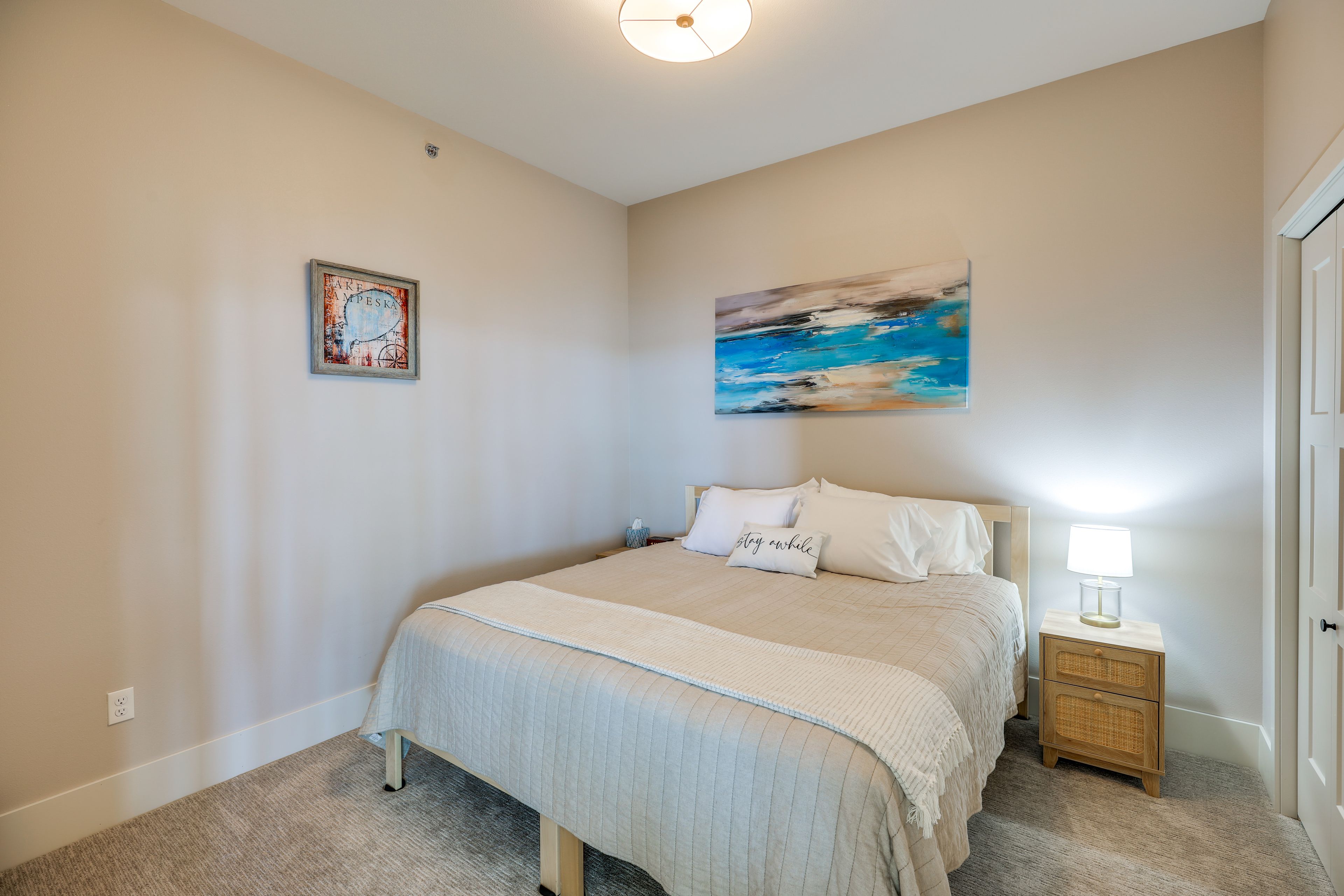 Bedroom 2 | King Bed