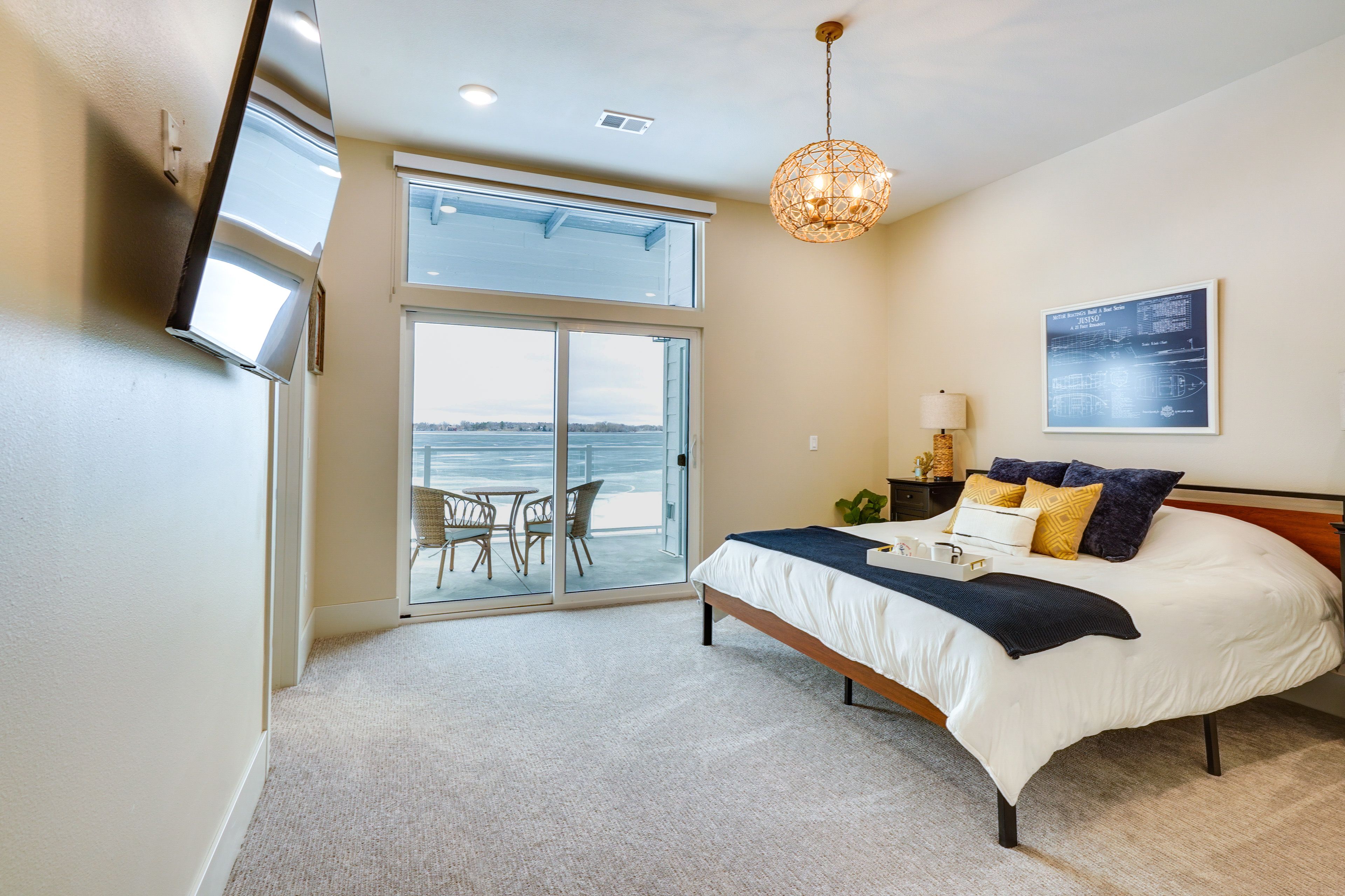 Bedroom 1 | King Bed | Linens Provided | Smart TV | En-Suite Bathroom
