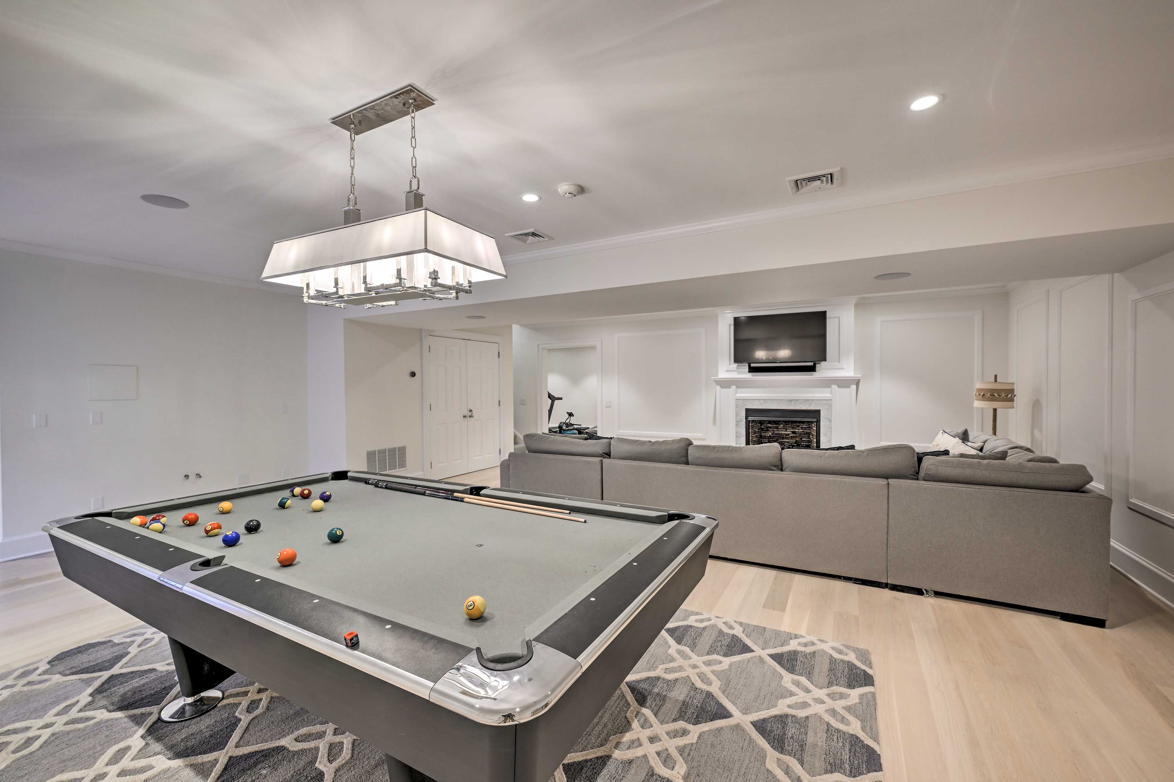 Downstairs Game Room | Smart TVs | Home Gym | 5,000 Sq Ft
