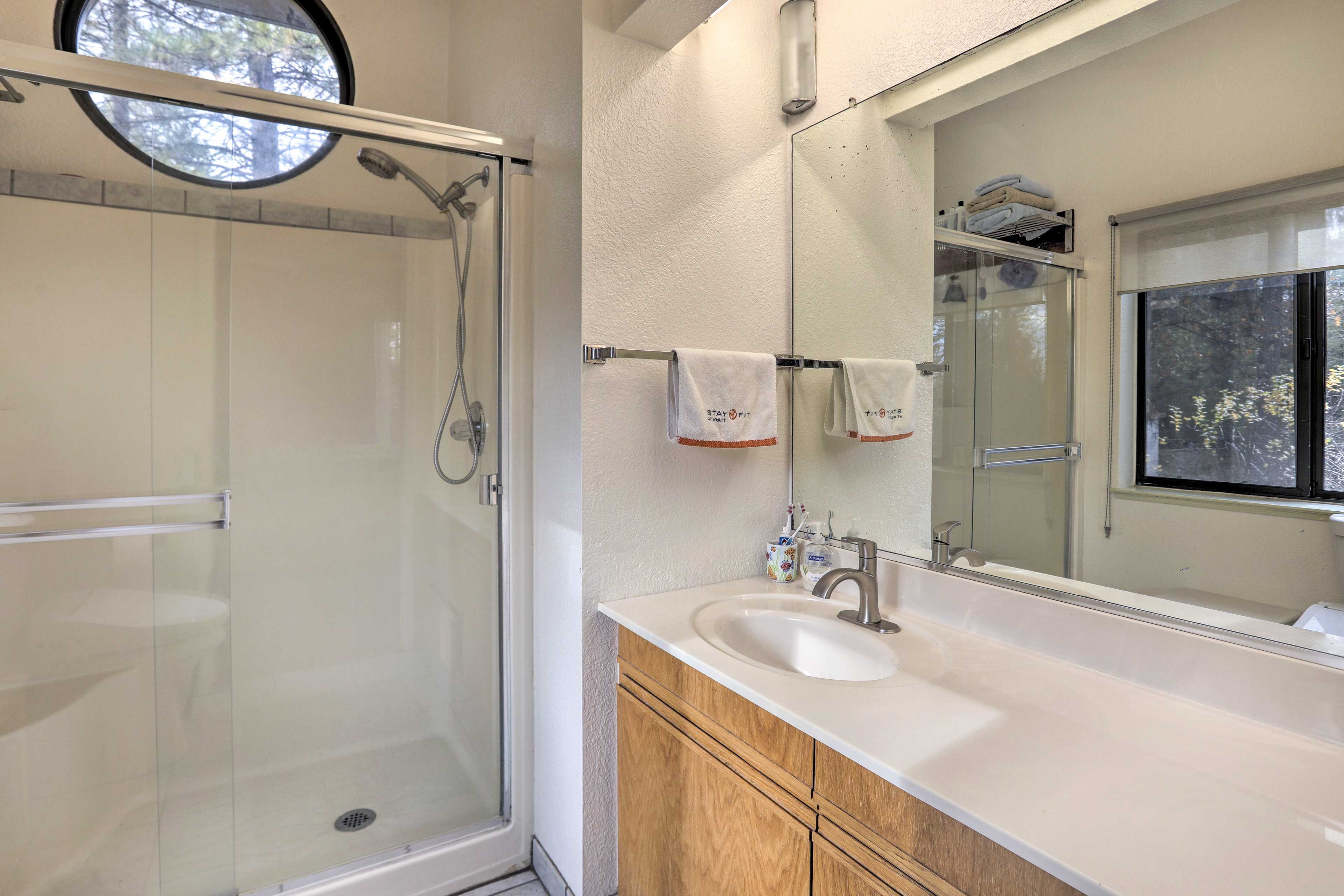 En-Suite Bathroom | Complimentary Toiletries
