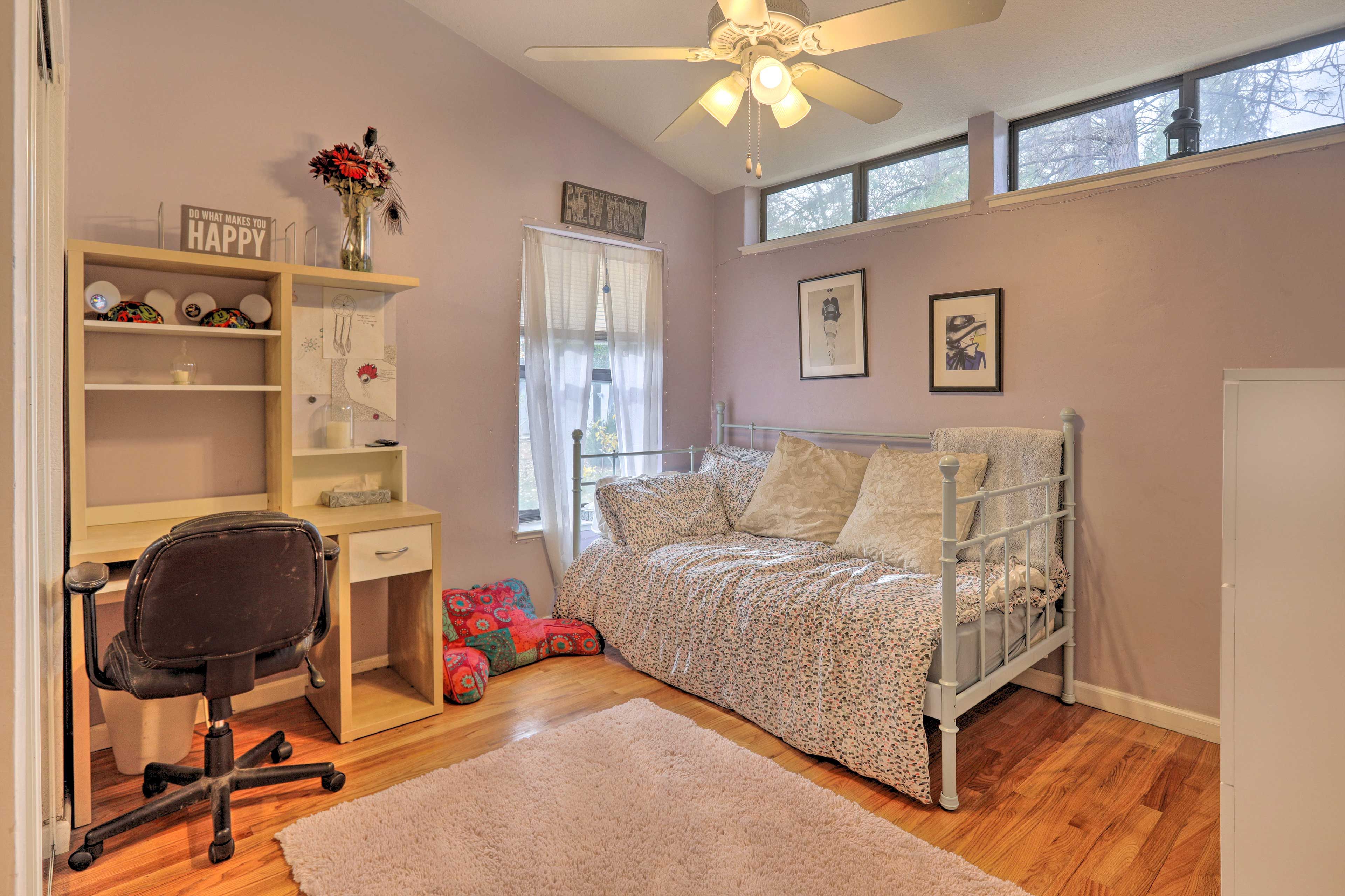 Bedroom 2 | Twin Daybed | Laptop-Friendly Workspace