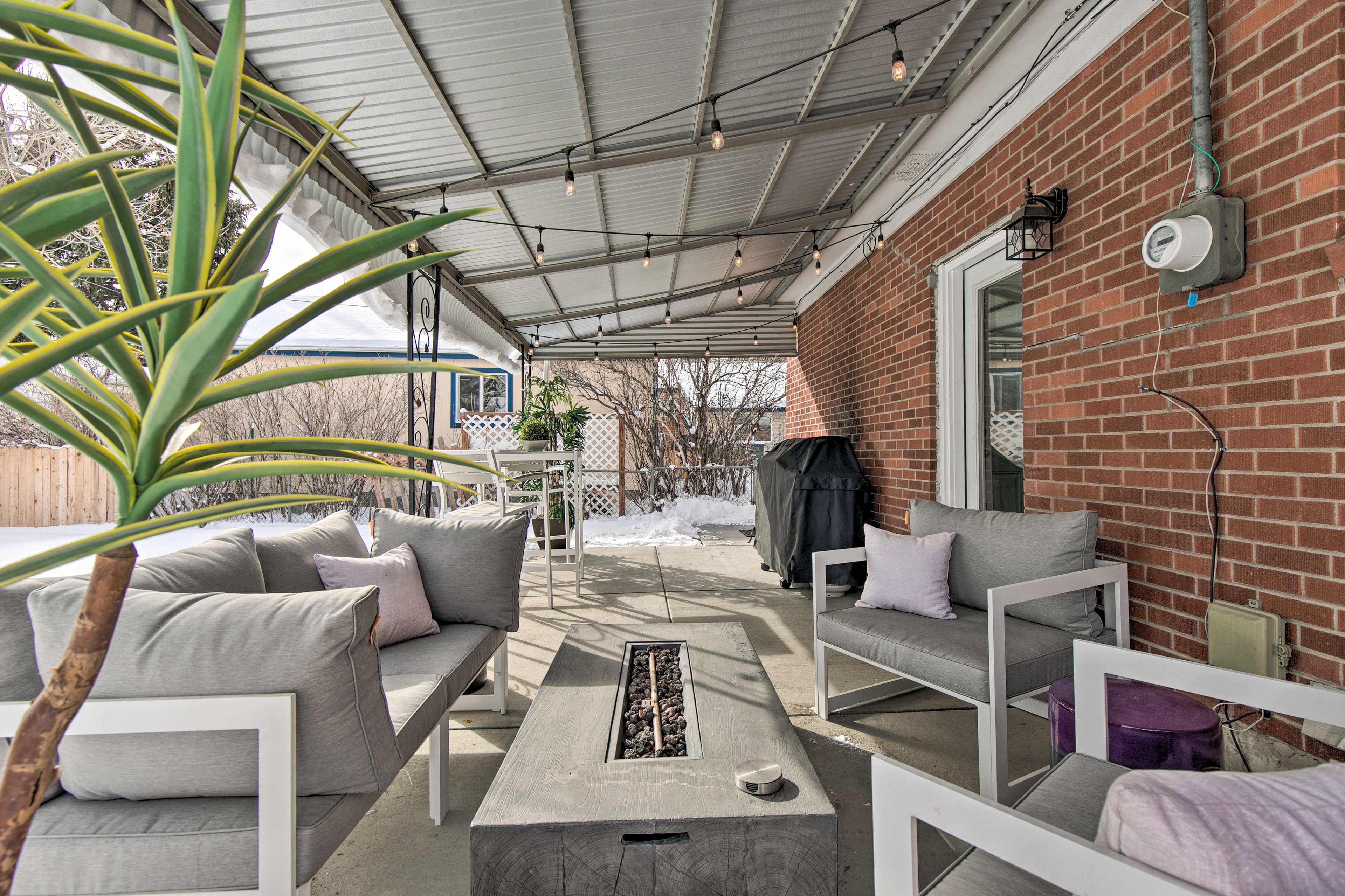 Covered Patio | Gas Fire Pit | Grill | Outdoor Dining Area